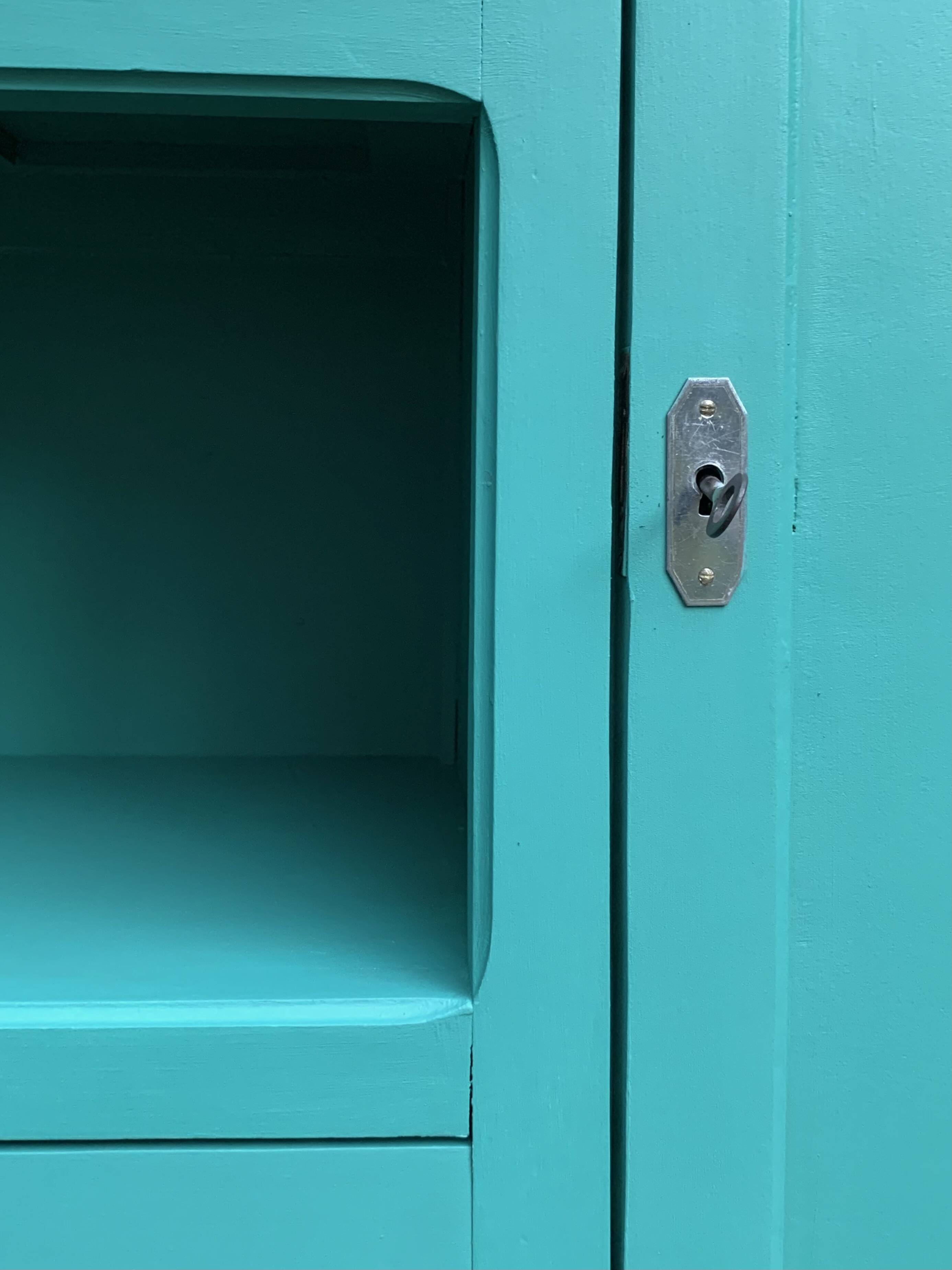 Asymmetrical Parisian wardrobe 1930