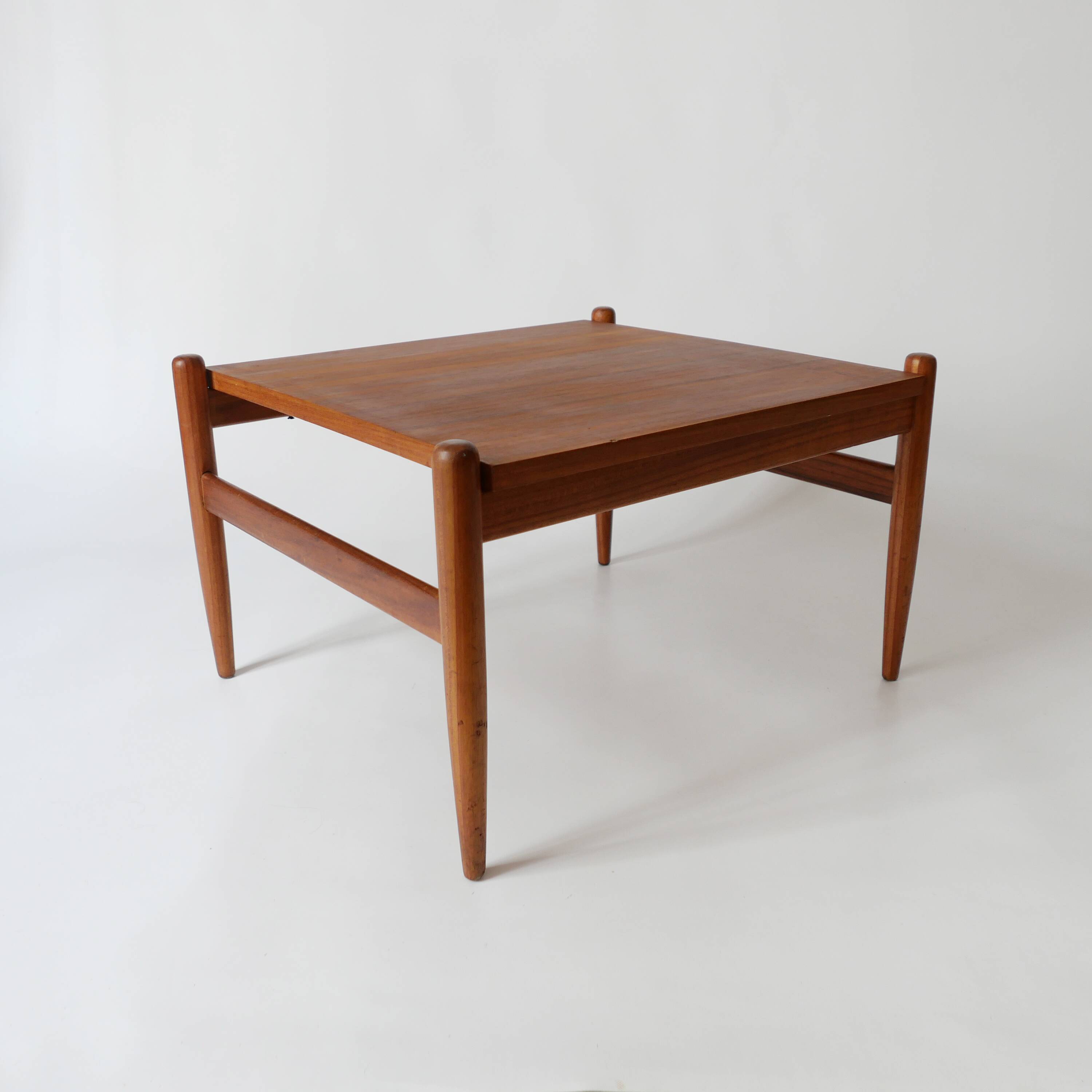 Scandinavian vintage coffee table design 1960 in teak 60s 70s ALF SVENSSO