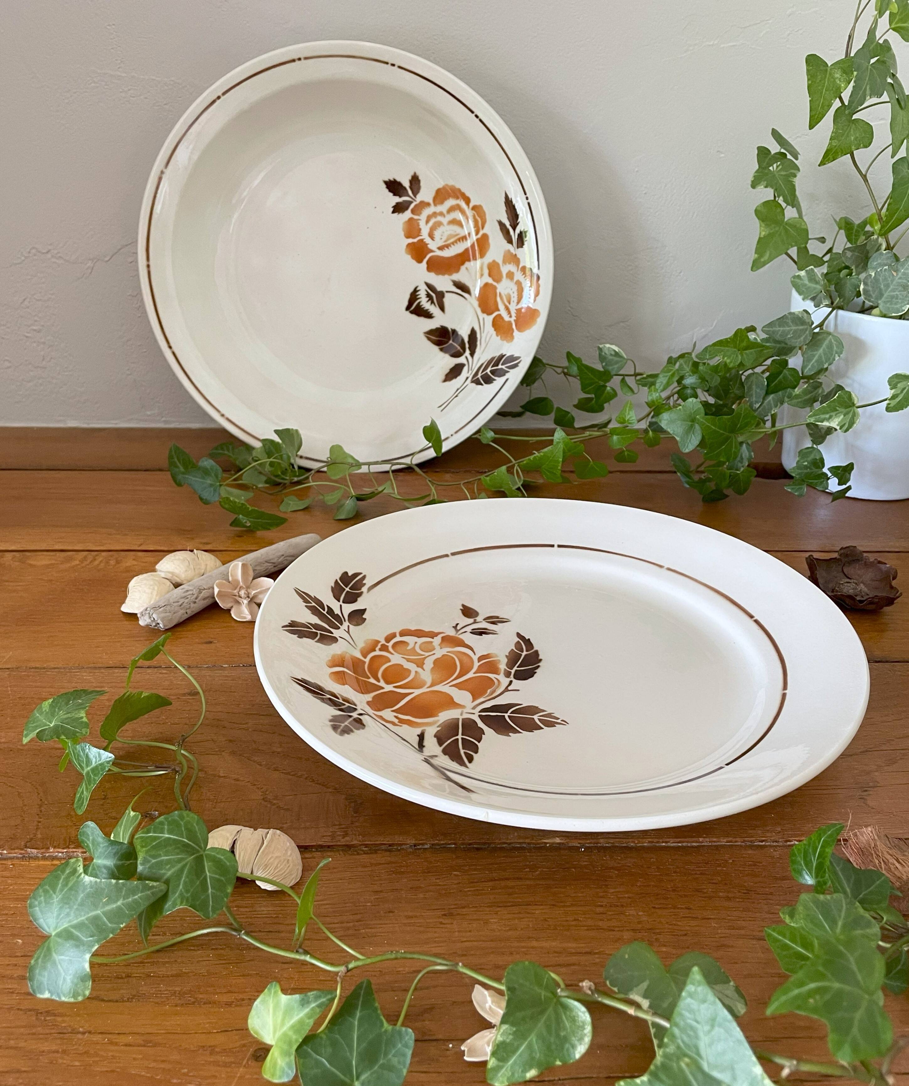 Antique earthenware serving dish from Saint-Amand (North)