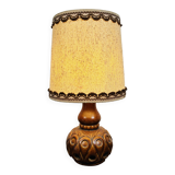 Vintage 70s table lamp – Sculpted ceramic with original shade