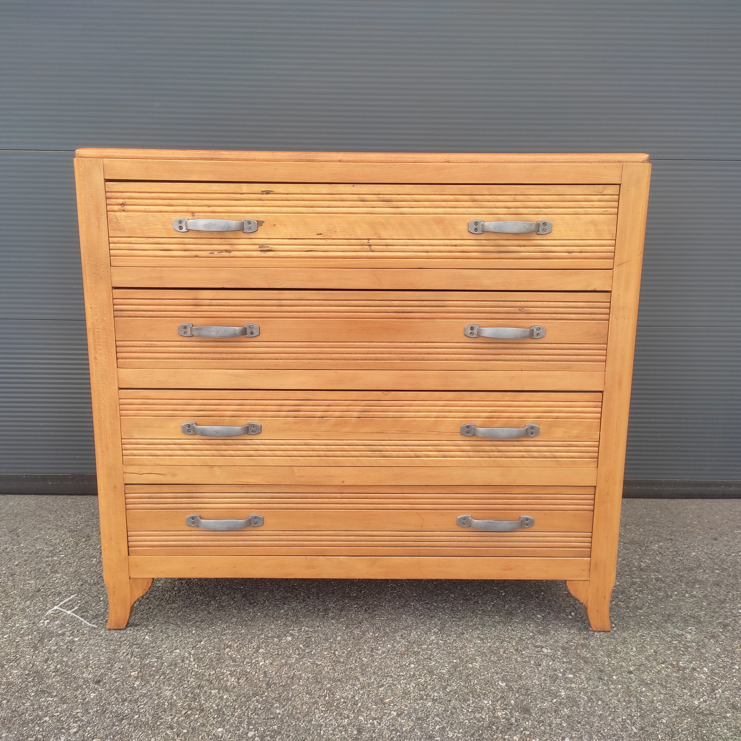 Vintage chest of drawers