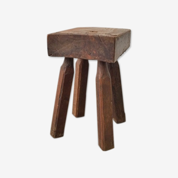 Raw wood milking stool