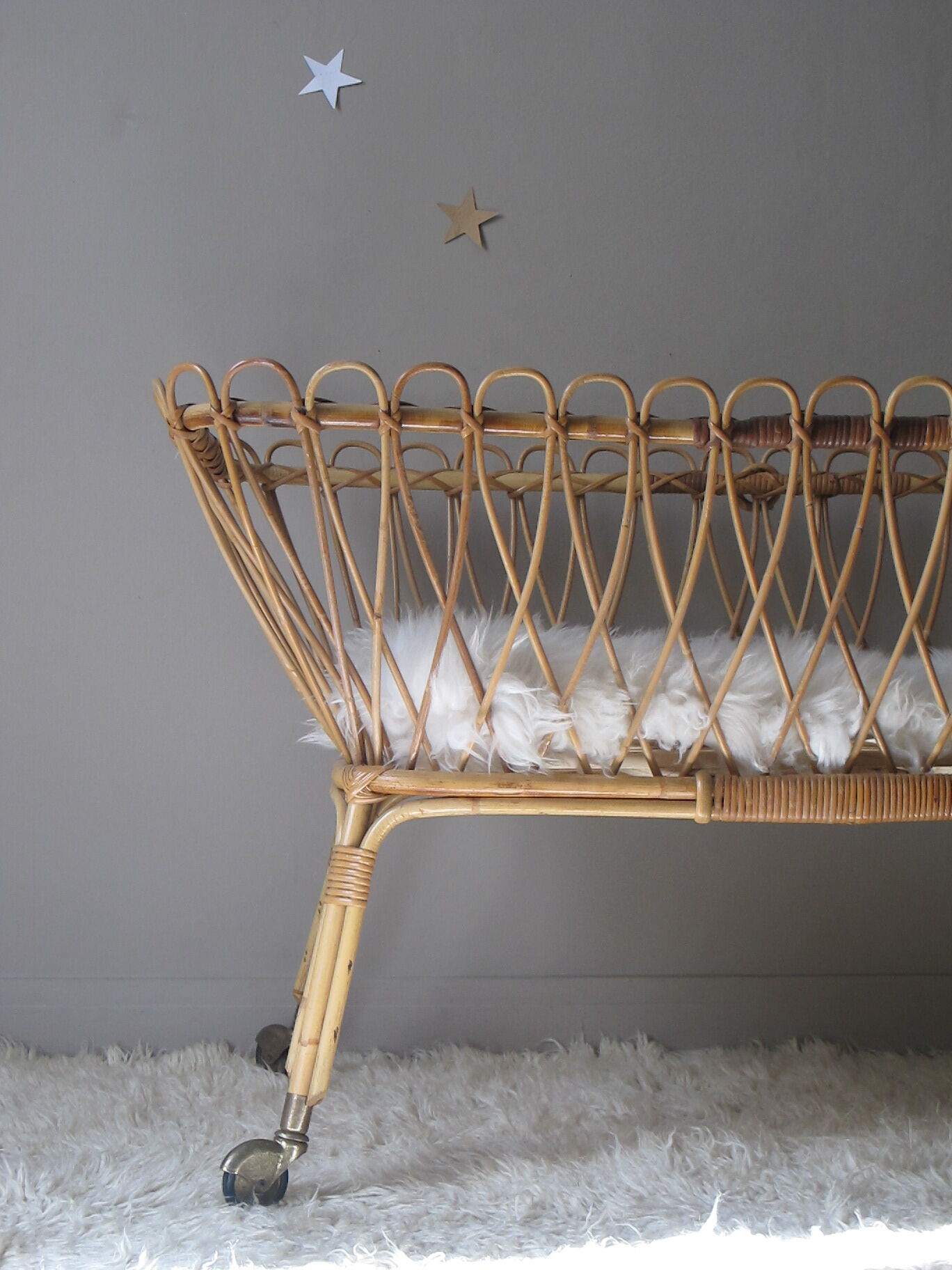 Cradle in rattan and wicker vintage