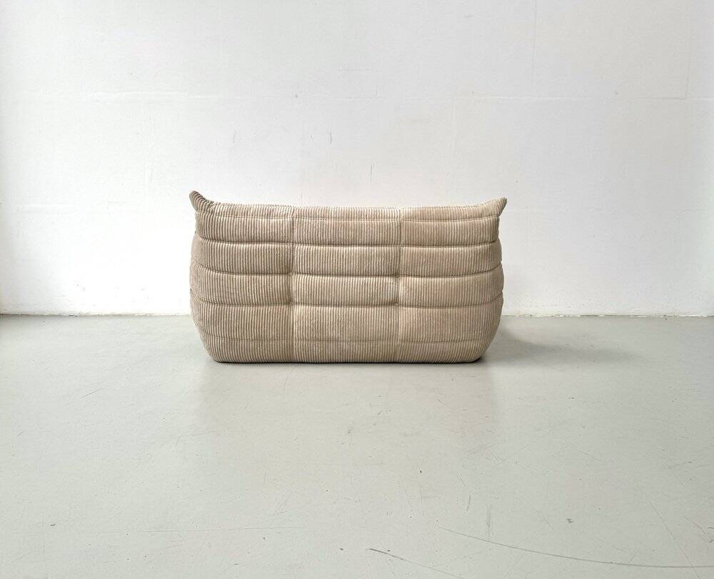 Two-seater canapé in beige corduroy attributed to Michel Ducaroy for Ligne Roset, 1970s.