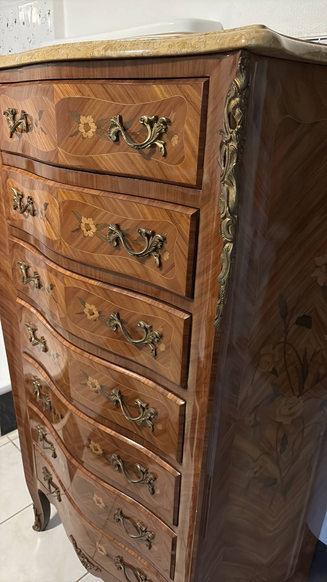 Louis XV style rosewood chest of drawers