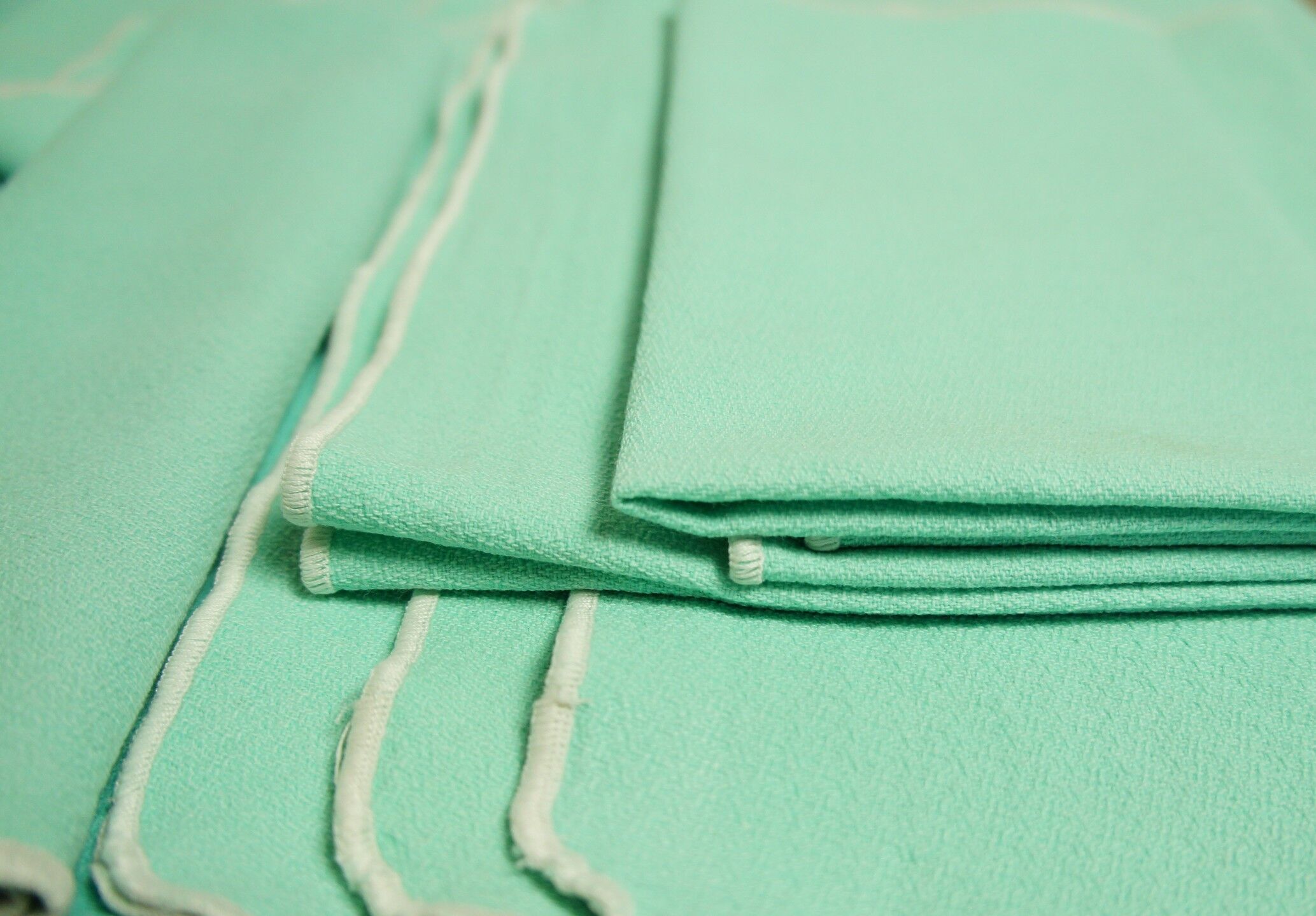 Set de 12 serviettes en crêpe des années 60