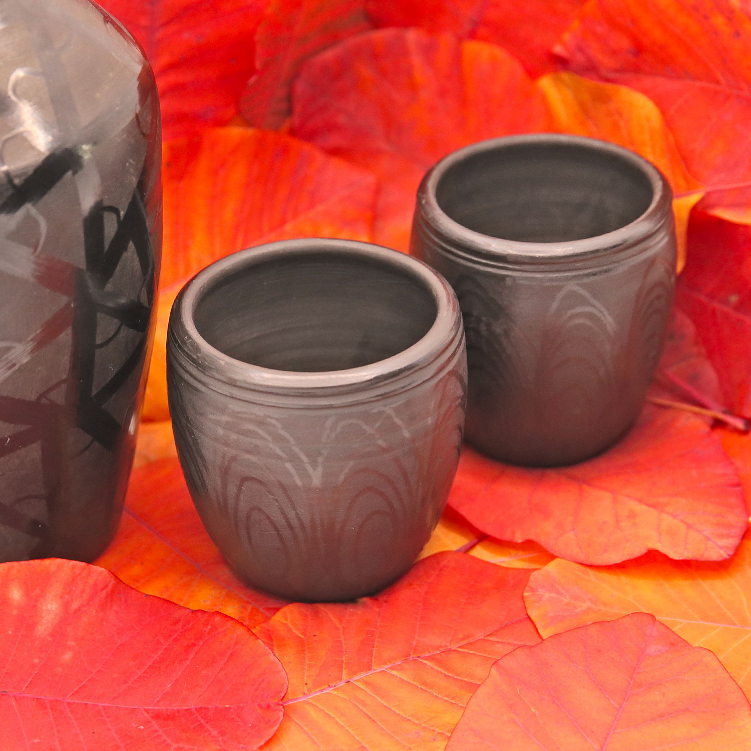 Set of 2 glasses in intense black ceramic from Romania