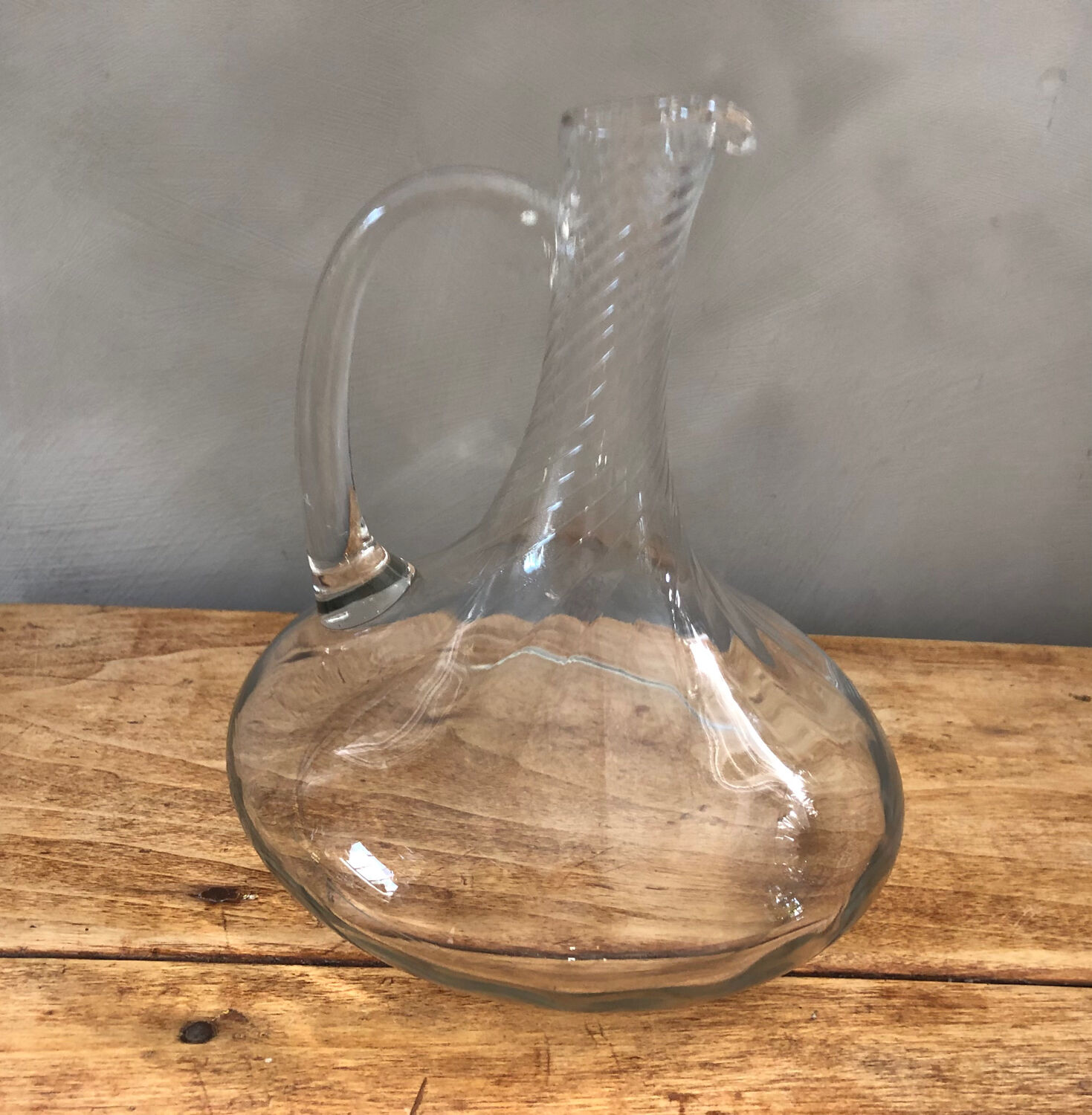 Crystal wine decanter