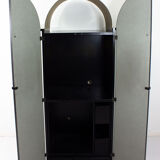Consistent cabinet