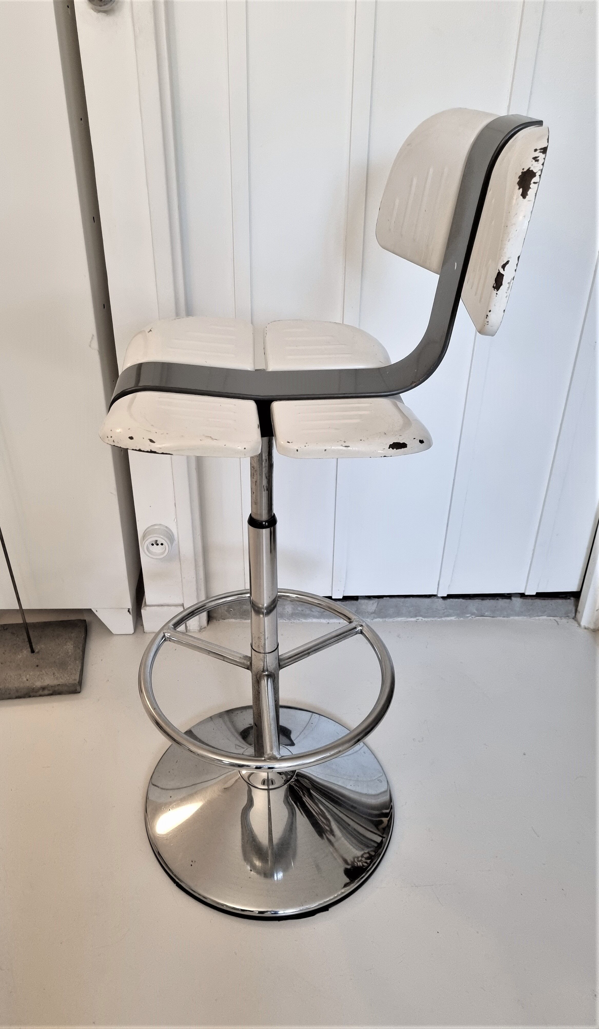 Pair of bar stool 70s brand signed brand mirima