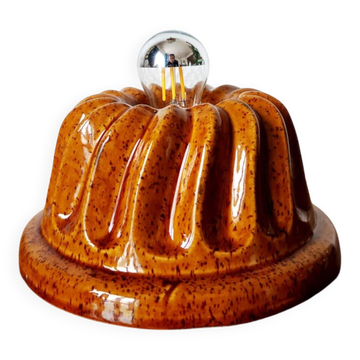 Ceramic cake mold table lamp