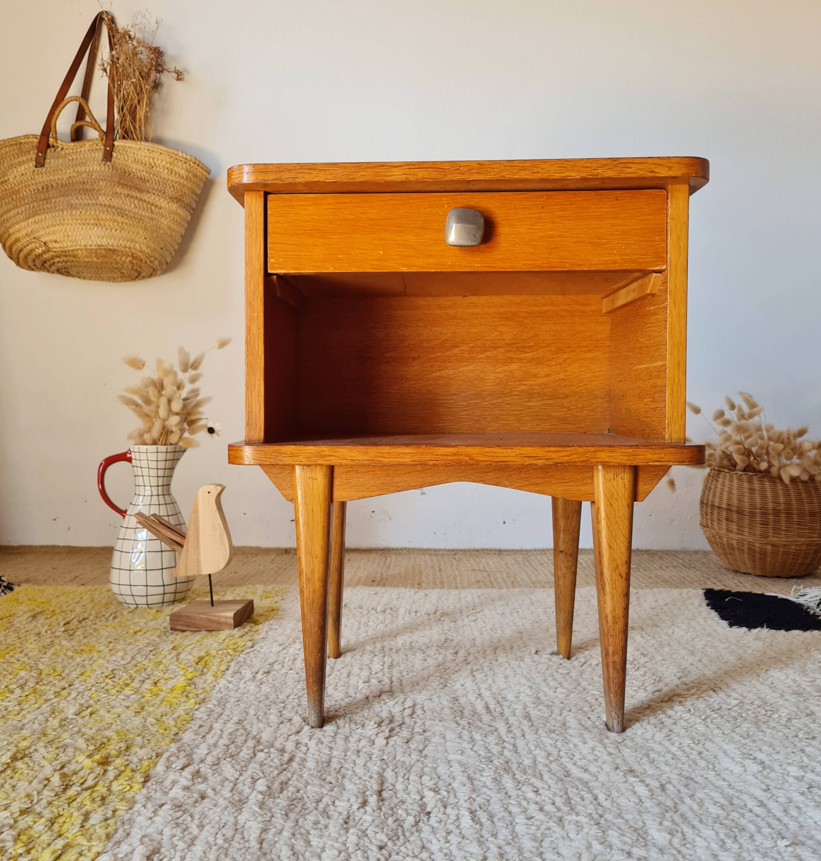 Small vintage Scandinavian bedside table – Mid-Century Design
