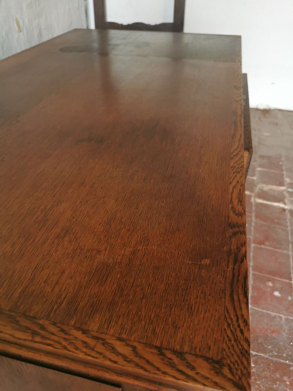 Art deco desk
