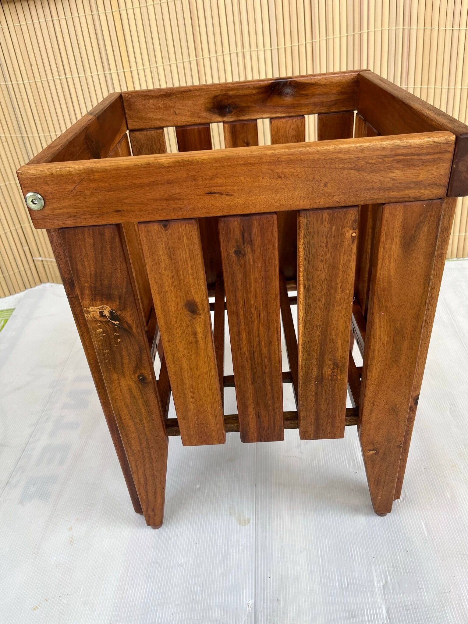 Tabouret, panier linge vintage en bois