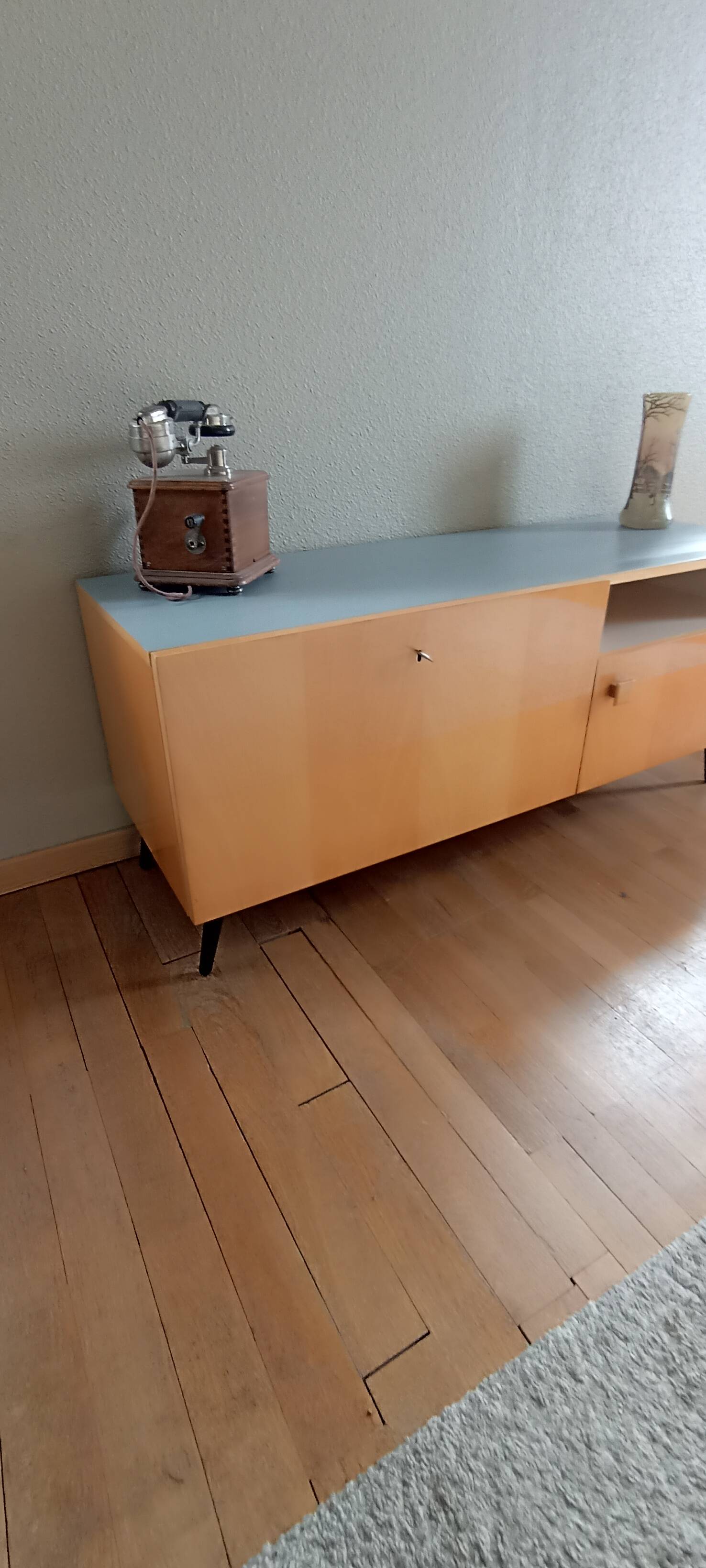 Enfilade tv vintage