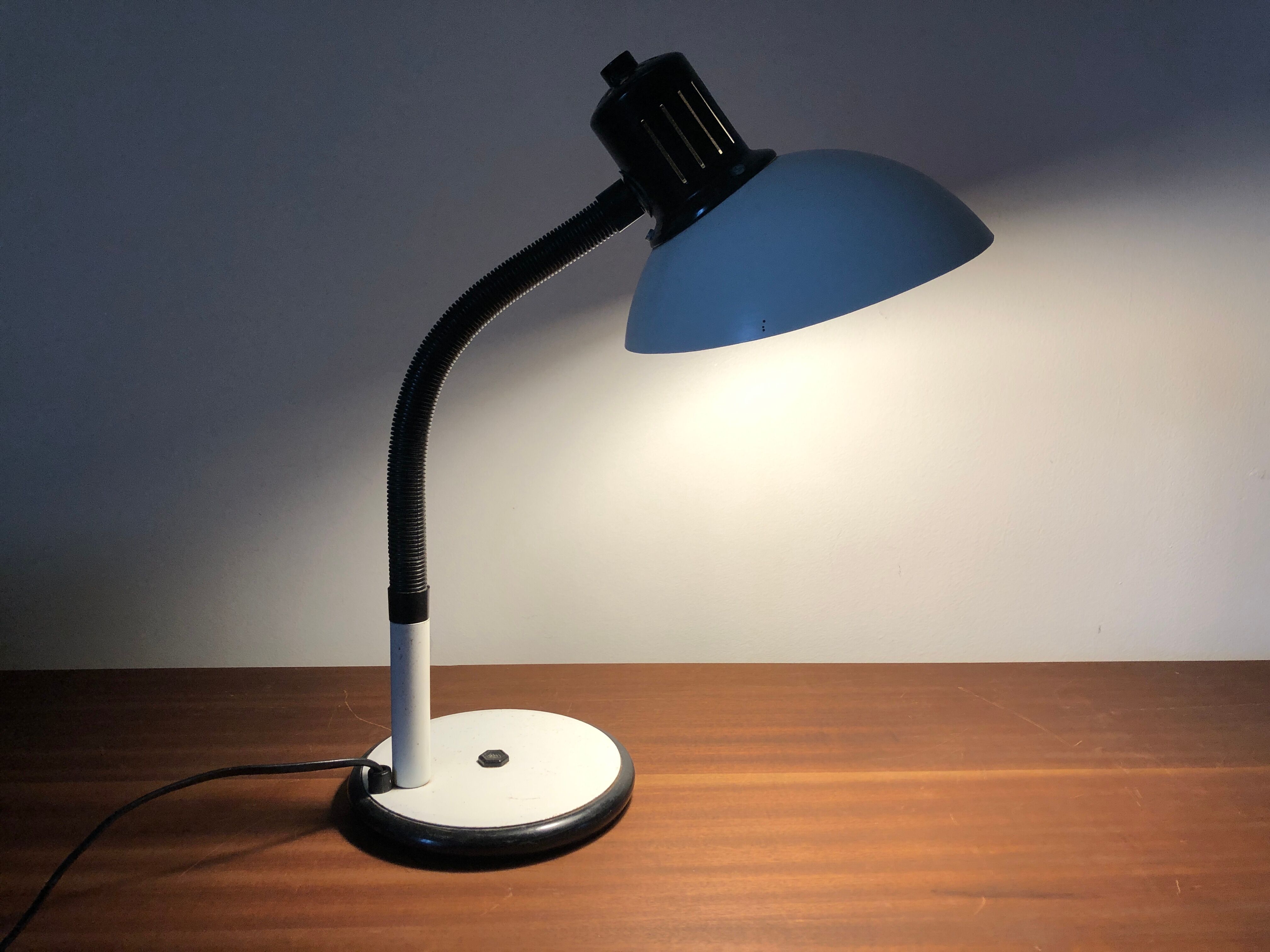 Aluminor desk lamp