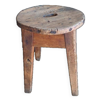 Ancien tabouret de ferme brutaliste