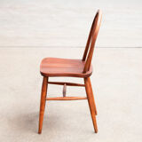 Série de 4 chaises scandinaves à dossier baton 1960