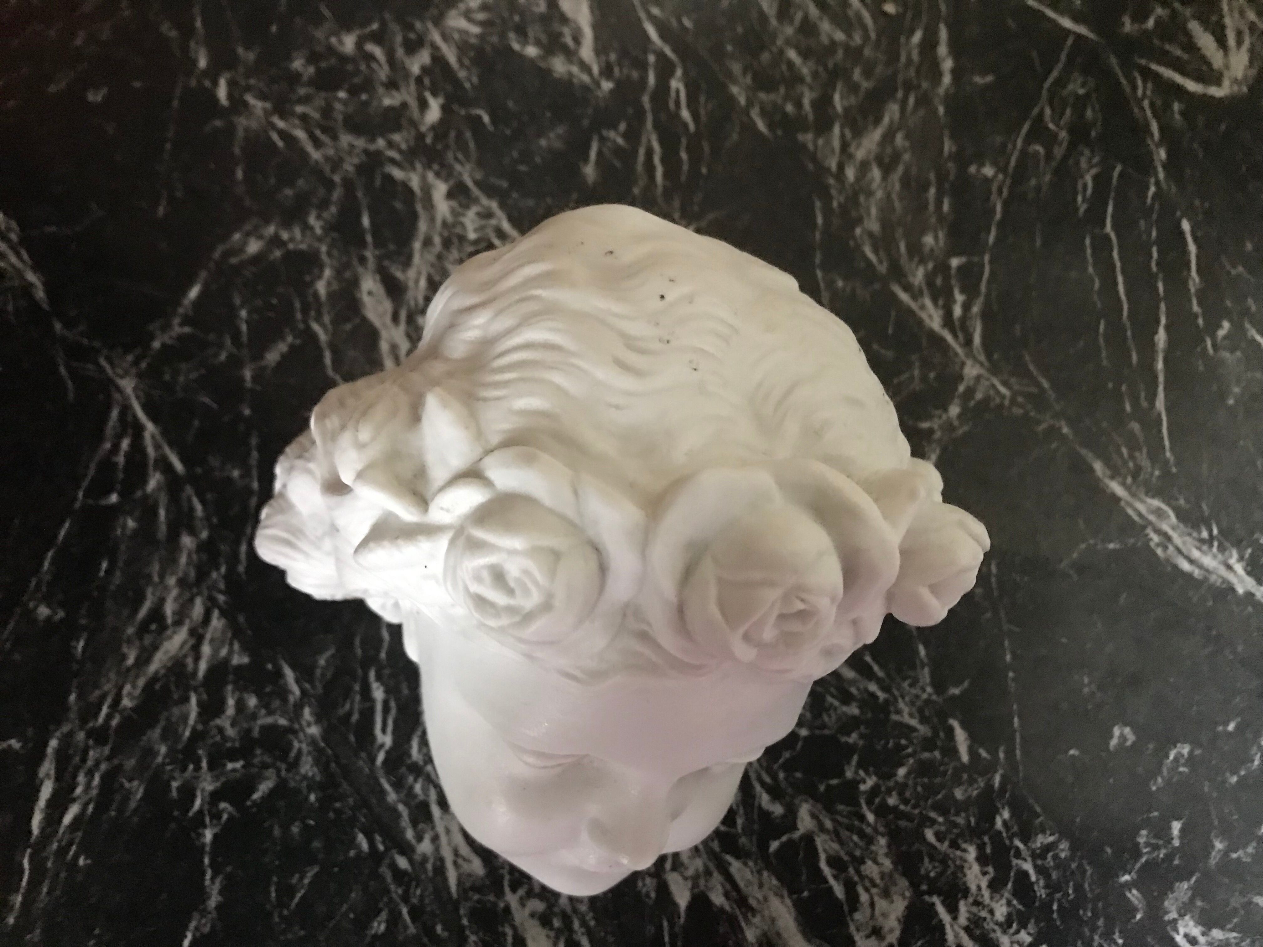 Child's head in biscuit