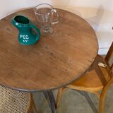 Round table