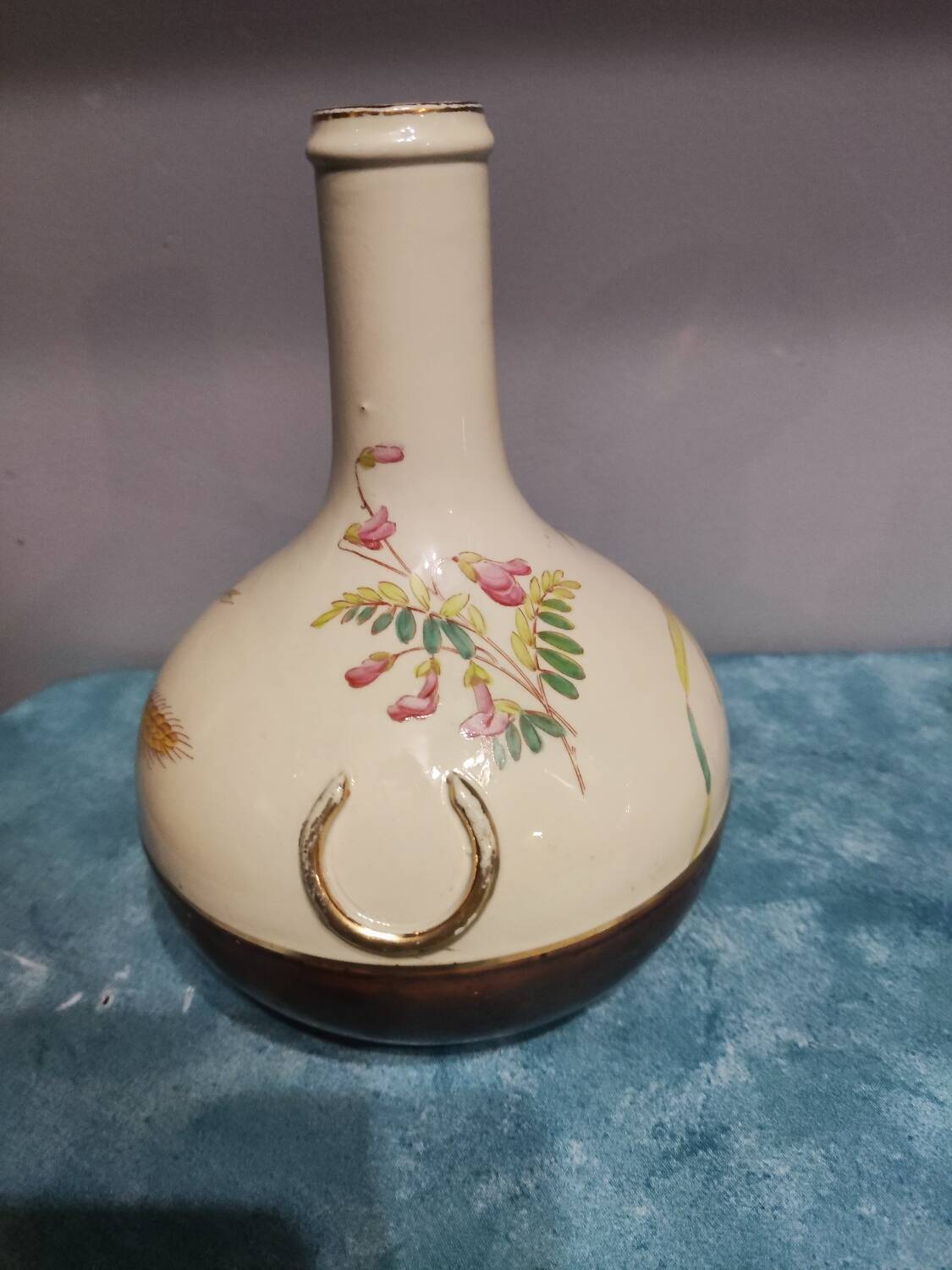 Vase en faïence de Sarreguemines