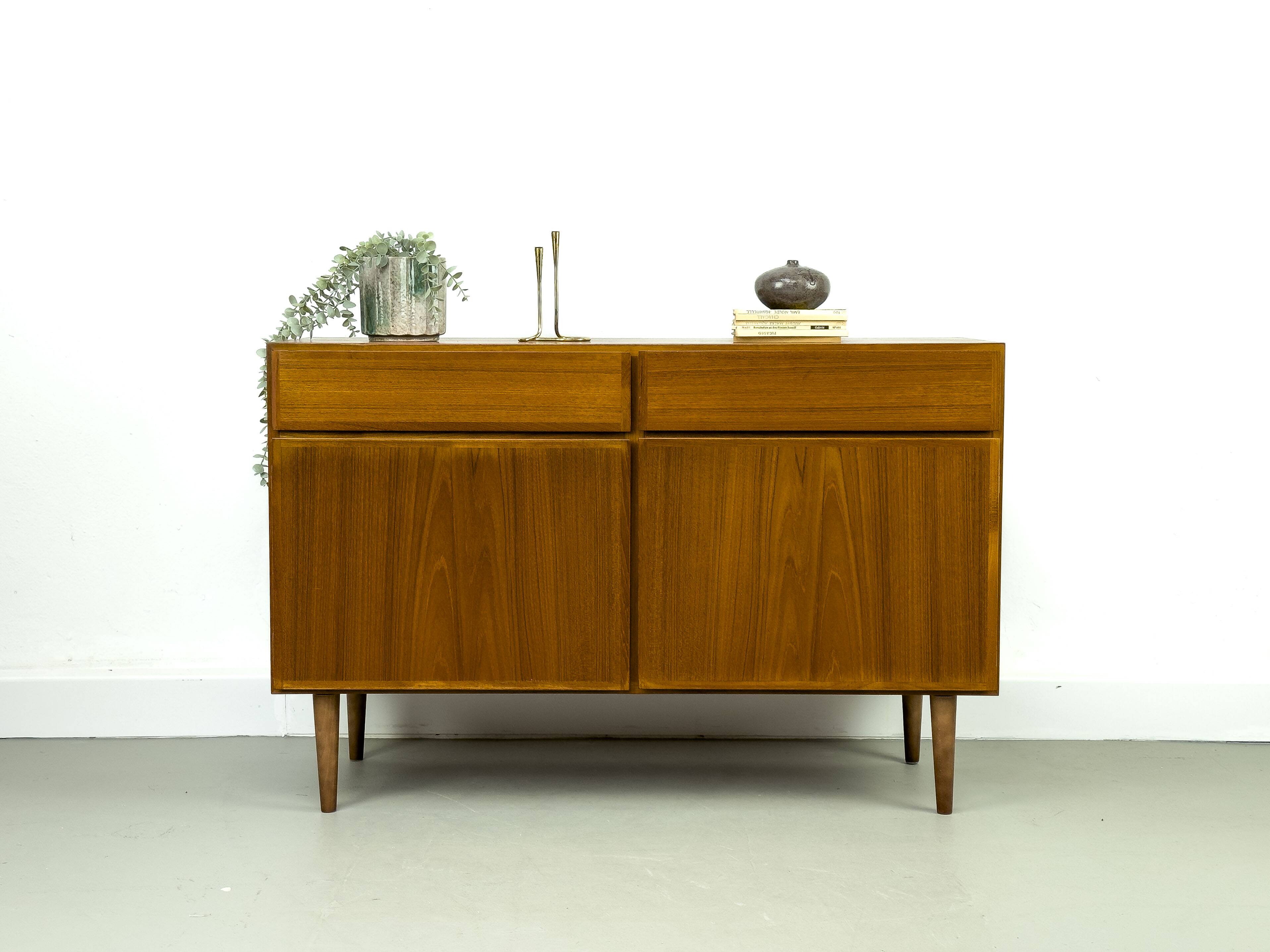 Buffet danois en teck avec tiroirs d'Omann Jun, 1970s