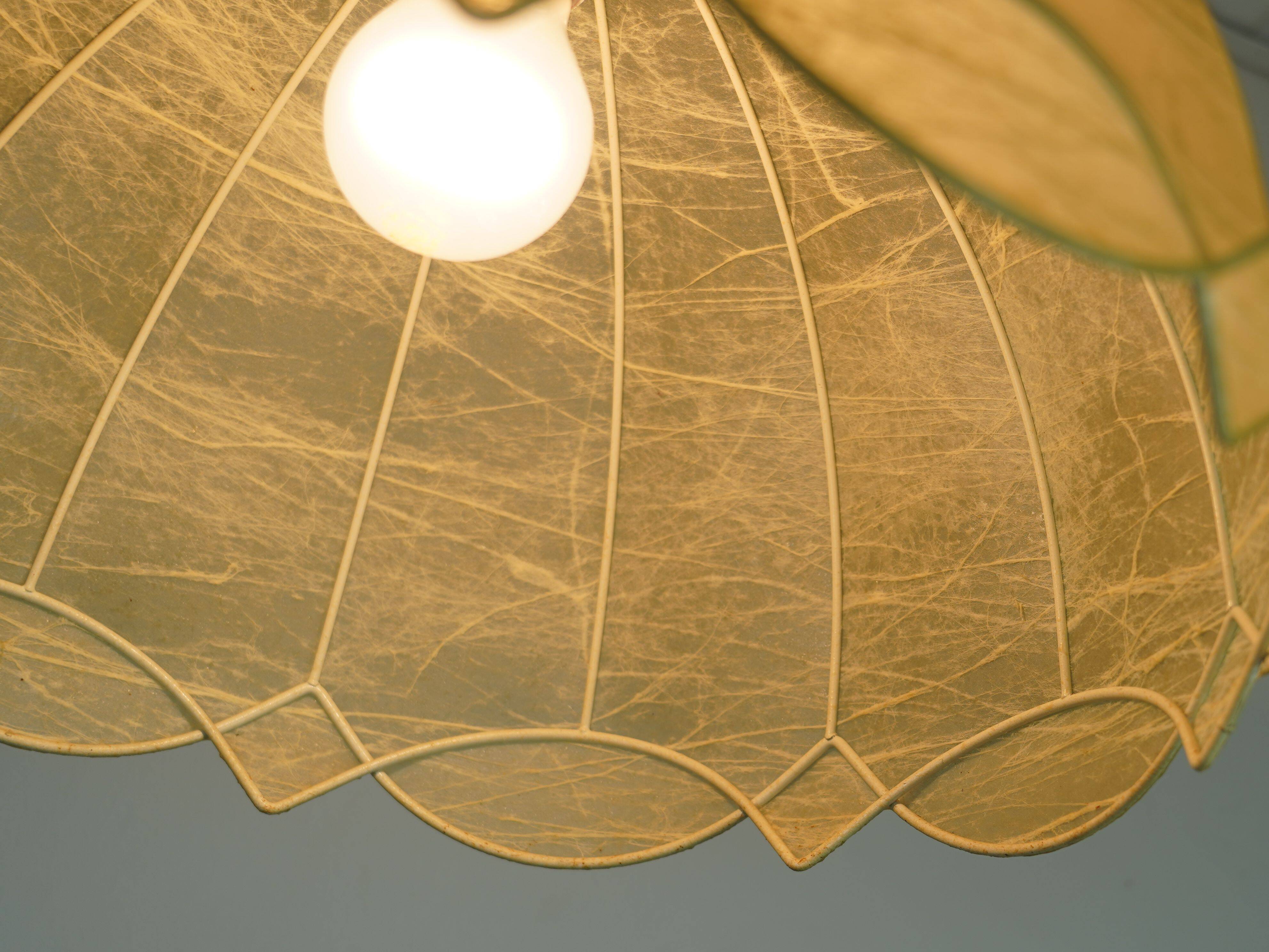 very beautiful mid century modern cocoon PENDANT LIGHT 1970s