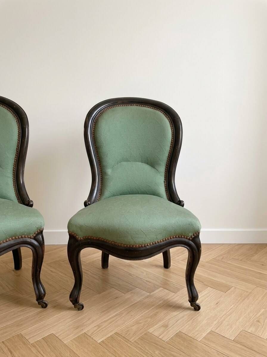Pair of Louis XV armchairs in wood and green fabric.