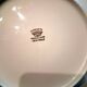 6 flat plates made of genuine porcelain in very good condition.