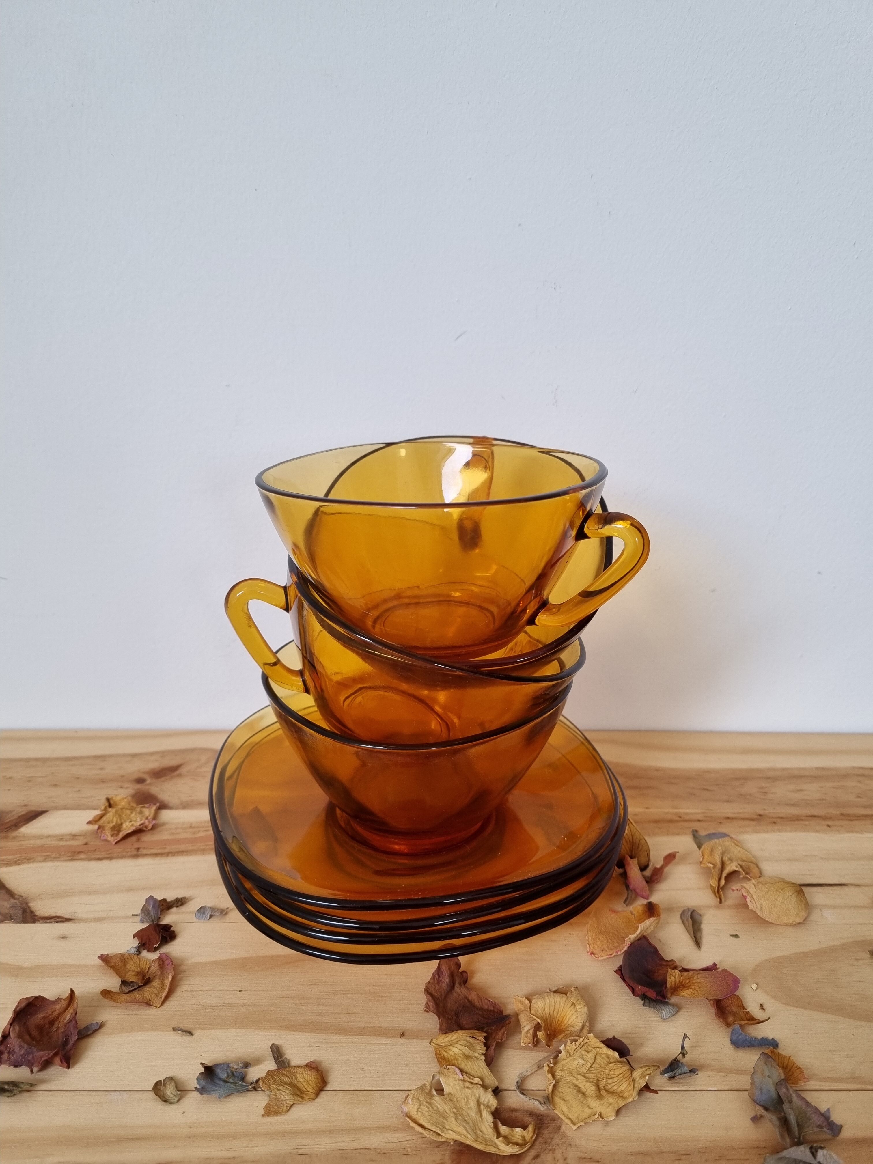 Quatre tasses café Vereco ambré vintage soucoupes