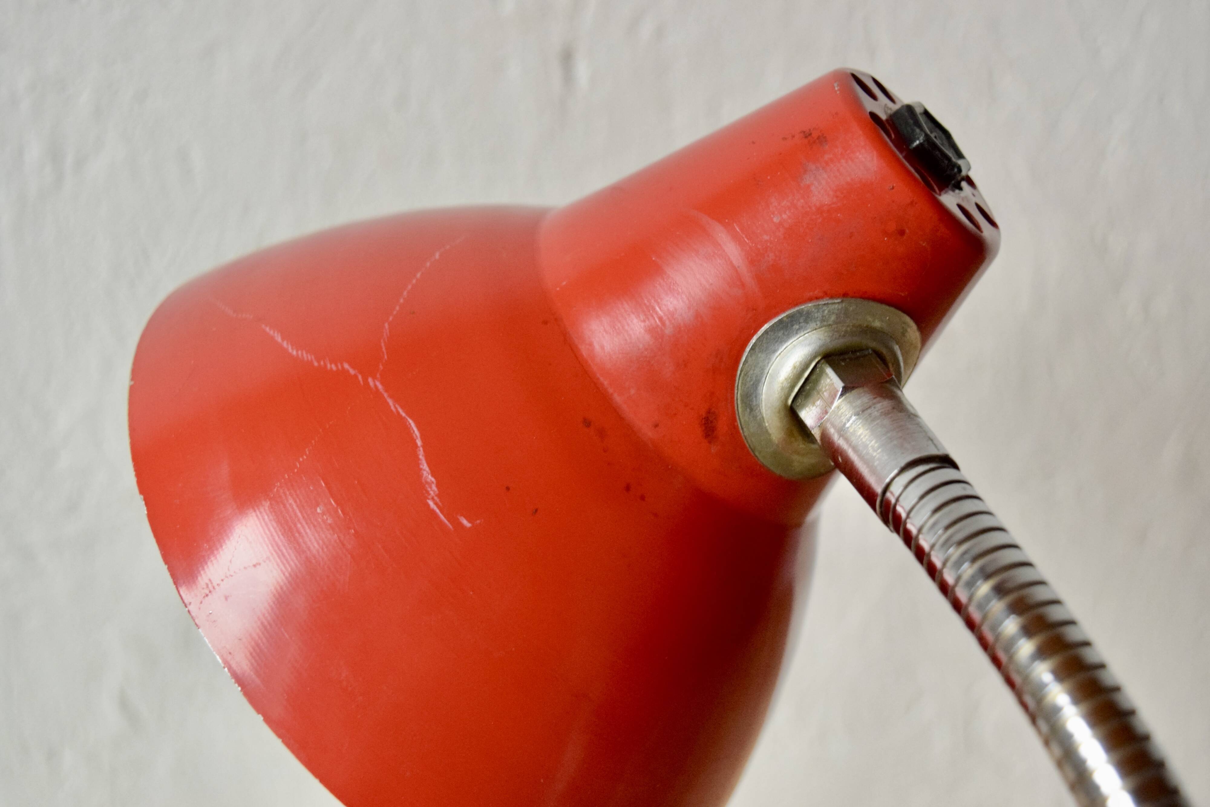 Vintage desk or bedside lamp - red metal