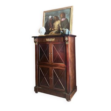 Cabinet, armoire ou bar à vin en acajou et ormolu de style Empire français à quatre portes