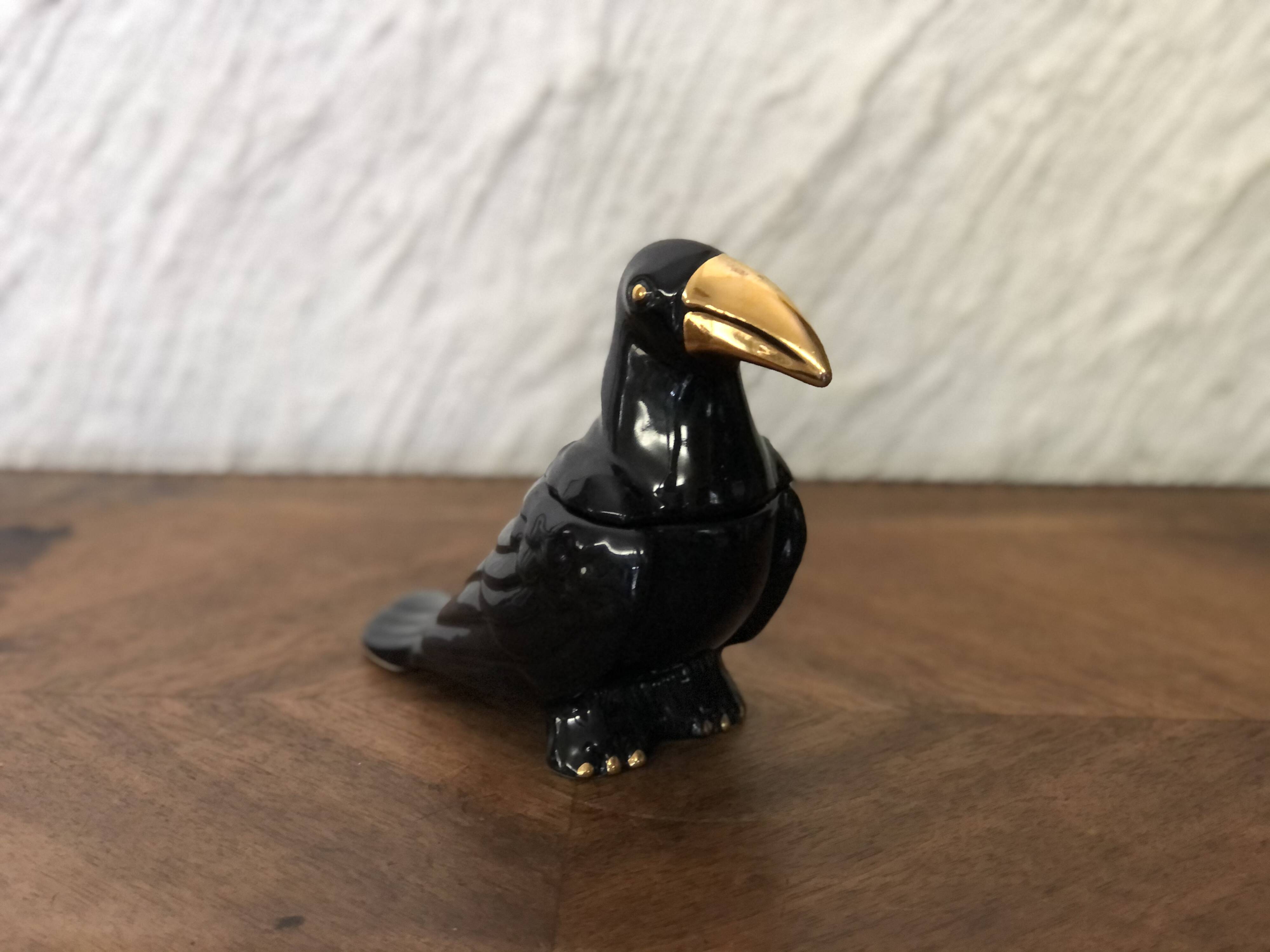 Jewelry box ceramic candy box black and gold bird shape