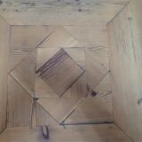 Table basse  carré avec des triangles
