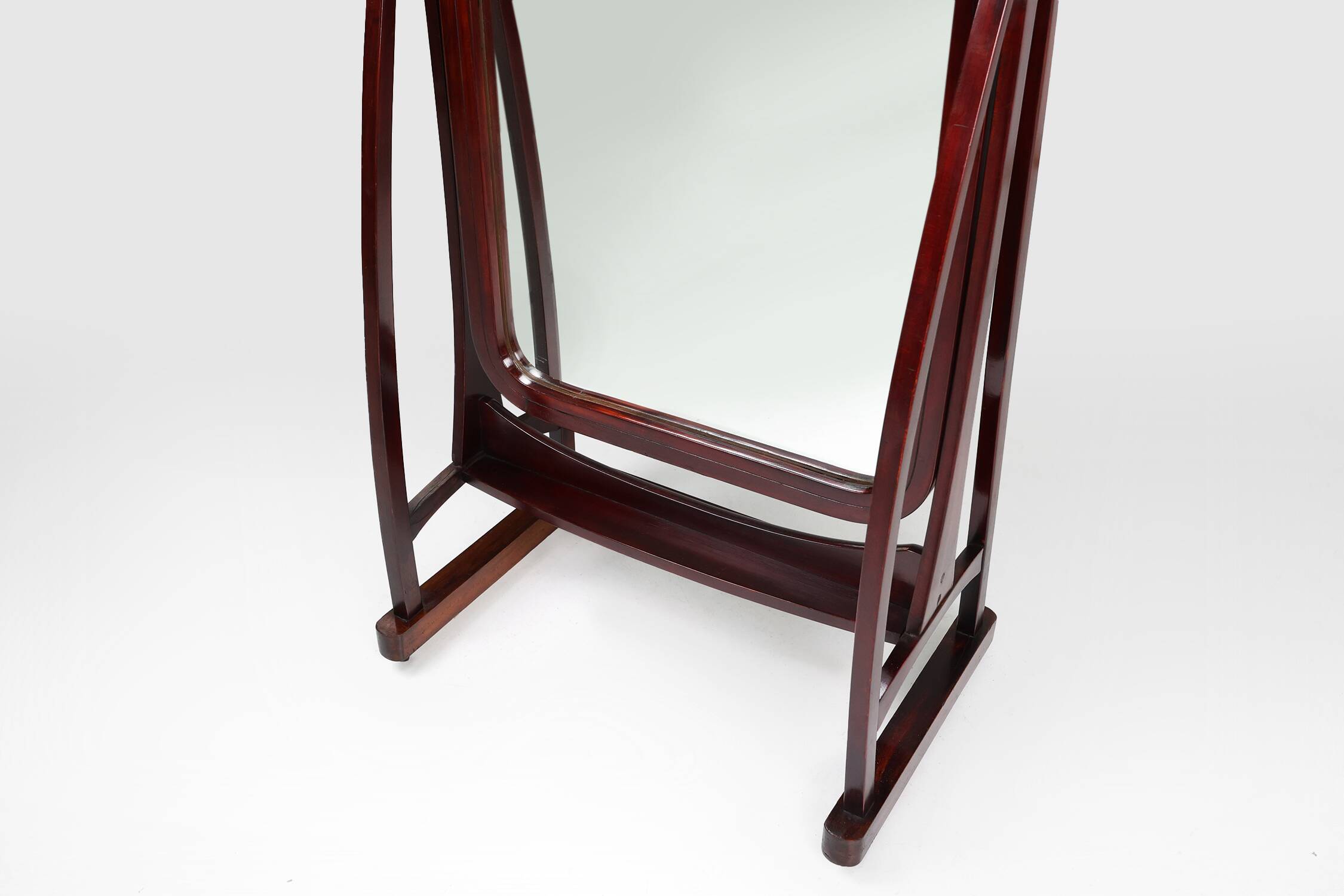 Iconic Cheval Dressing Mirror model 9954 by Thonet, Austria ca. 1904