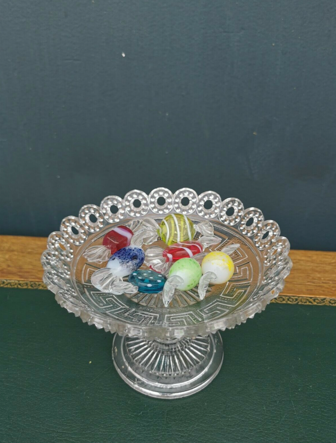 Candy cup molded glass pressed