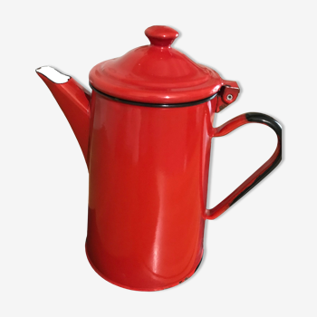 Enamelled teapot