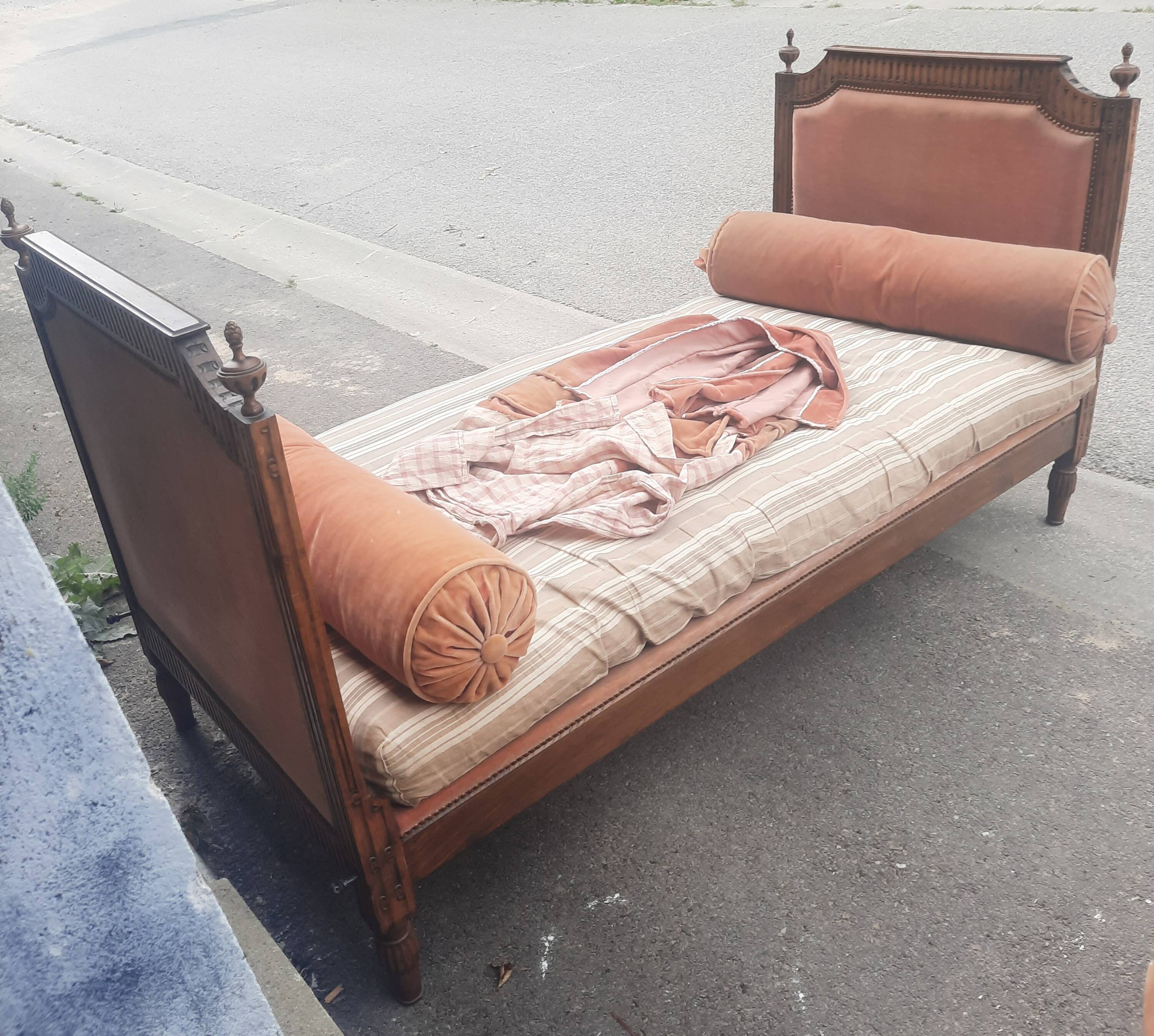 Louis XVI period bed with bedding