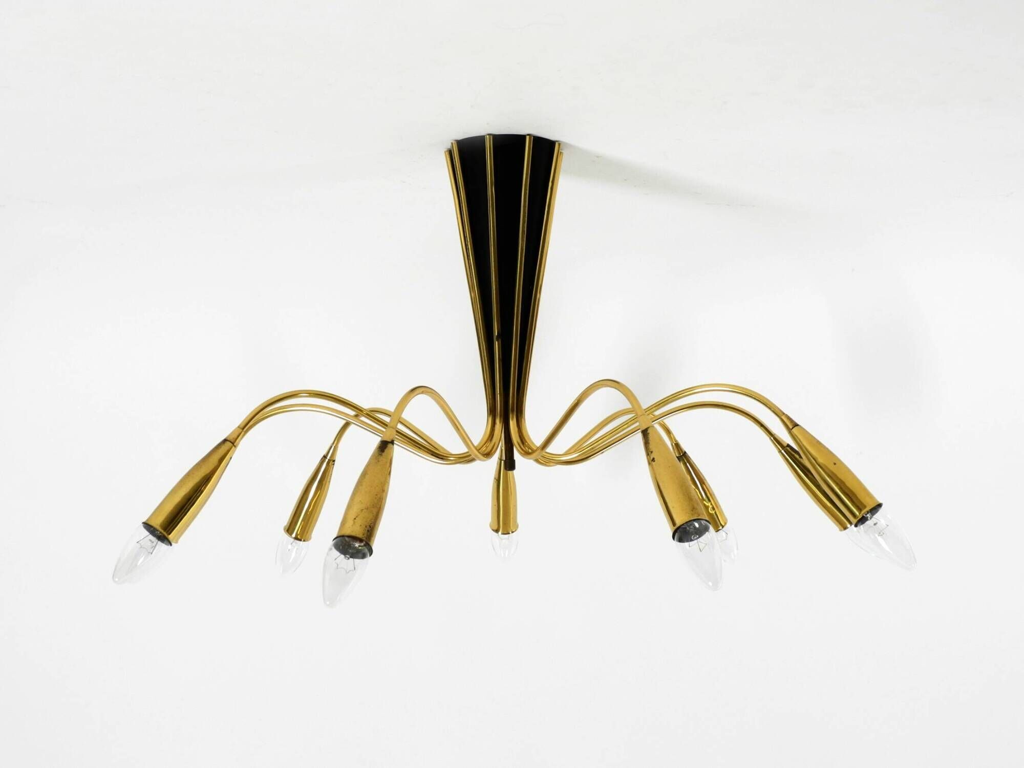 Beautiful large 9-arm Mid-Century Modern brass Sputnik ceiling lamp