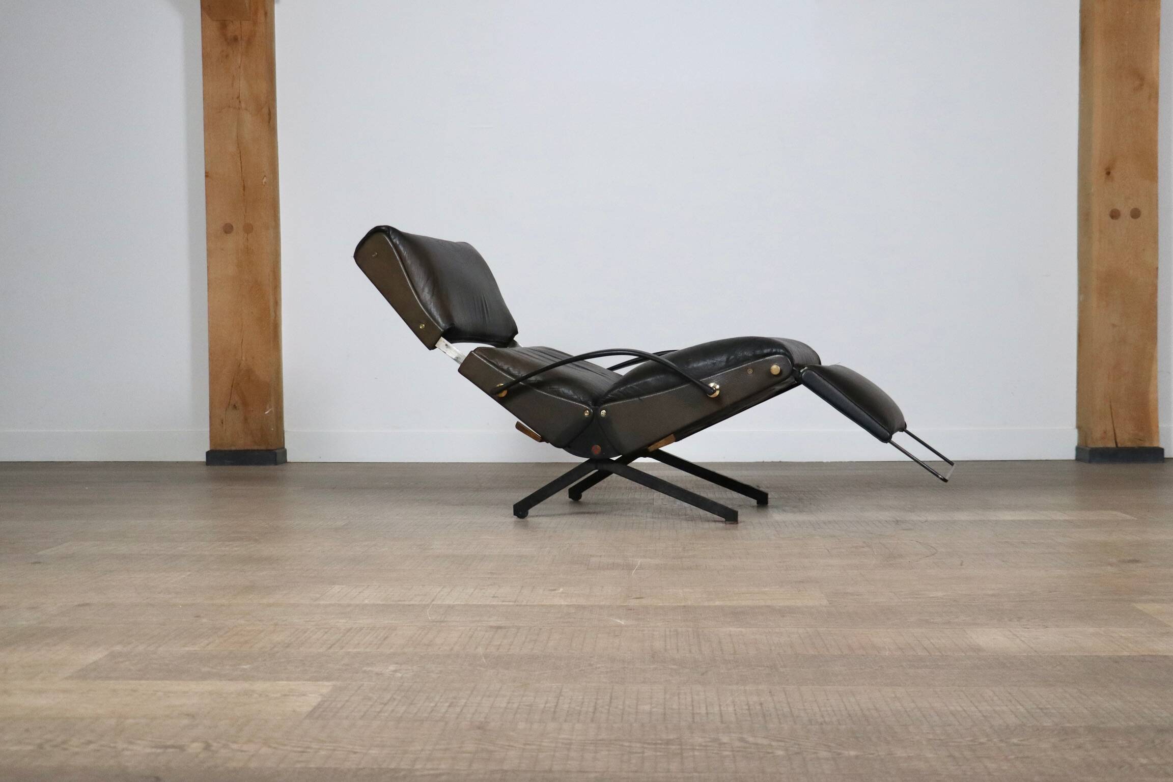 P40 Lounge Chair By Osvaldo Borsani For Tecno In Original Leather, Italy 1960s