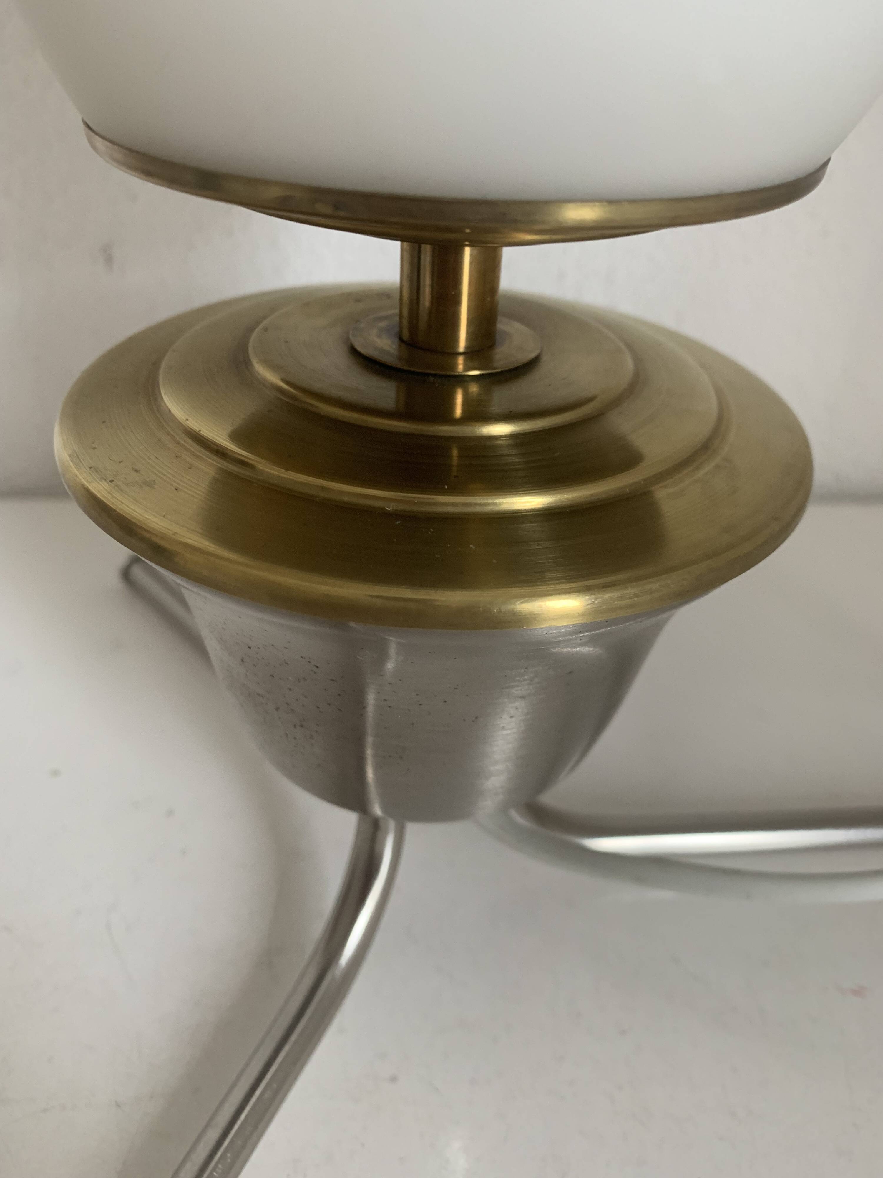 Vintage 1960s tripod lamp opaline mid-century design - 34 cm