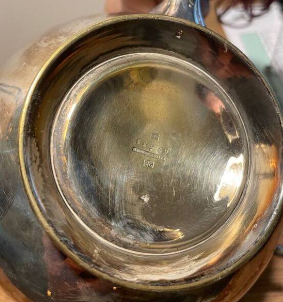 Cailar Bayard teapot with burner