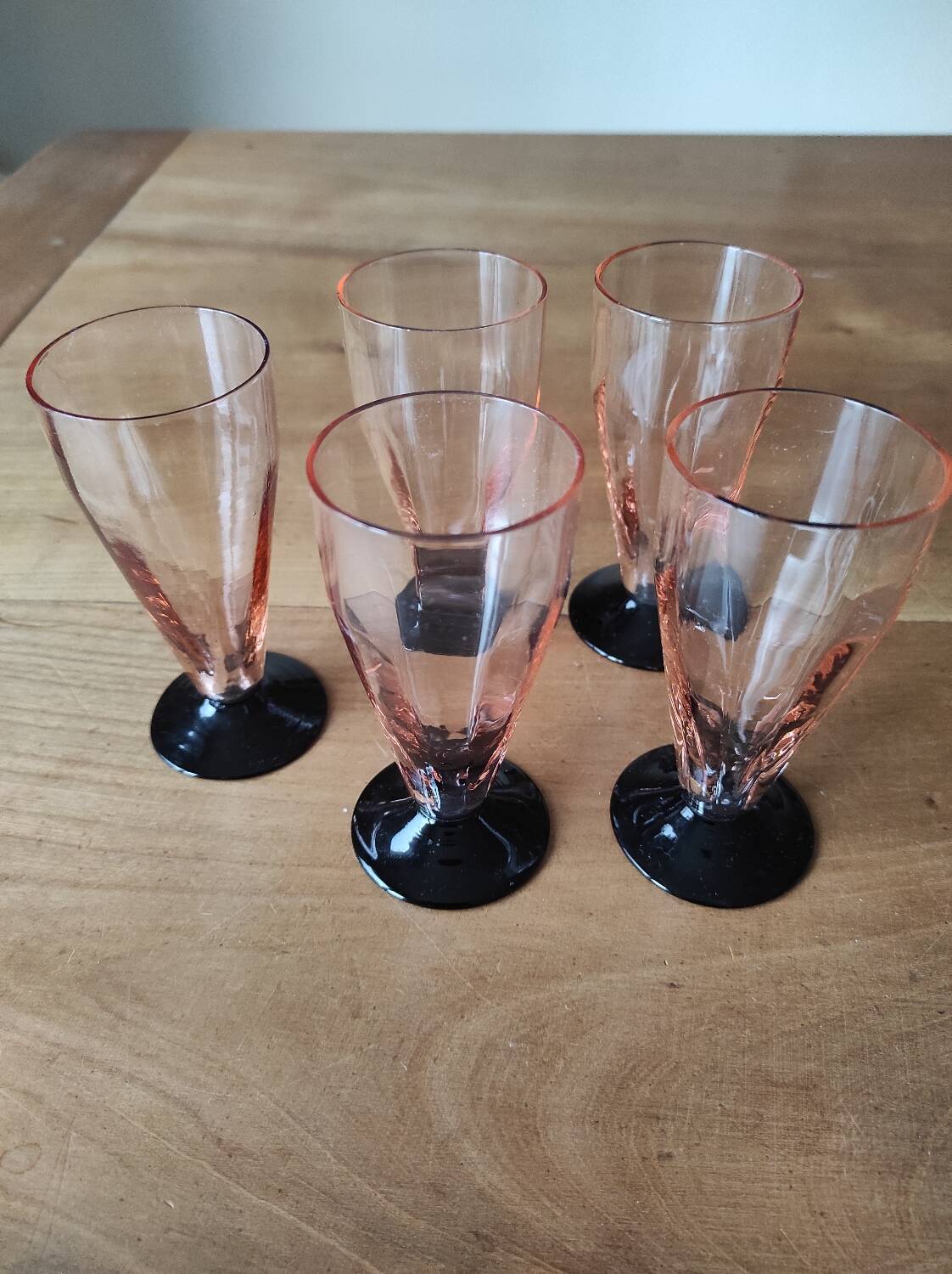 Set of 5 Art Deco flutes/liqueur glasses