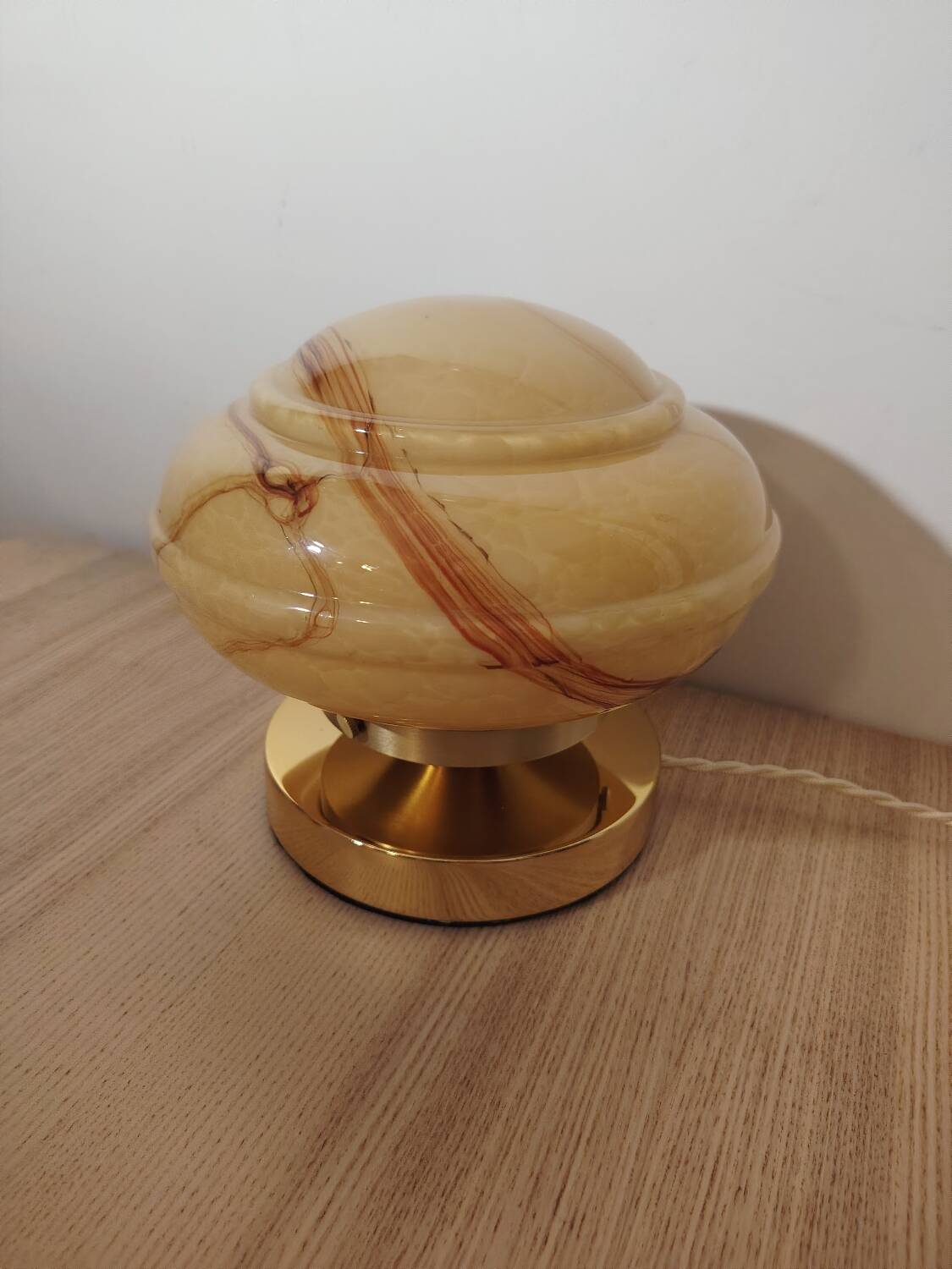 Yellow and brown marbled opaline lamp