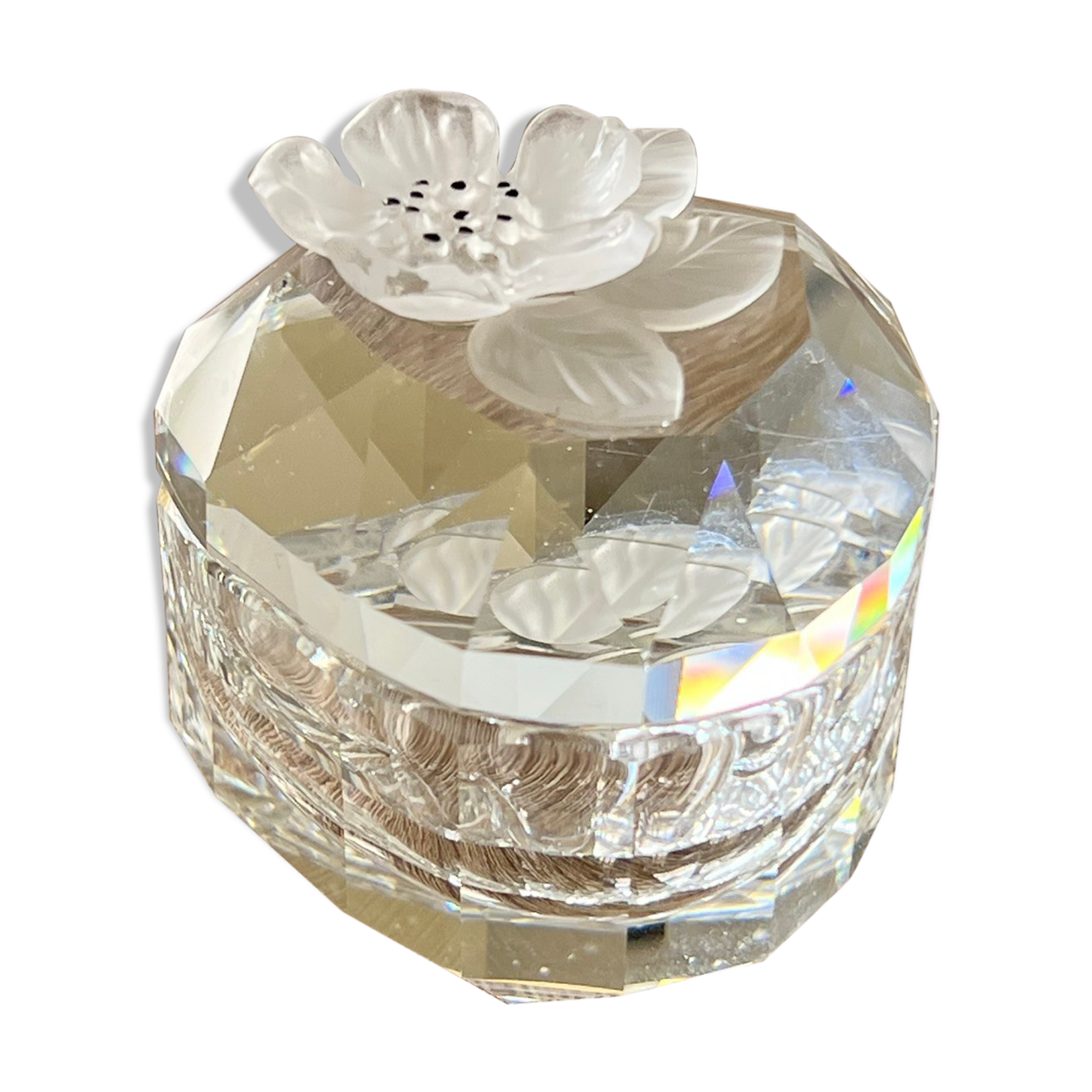 Vintage swarovski crystal jewerly box, frosted flower on the lid. signed, beautiful gift/