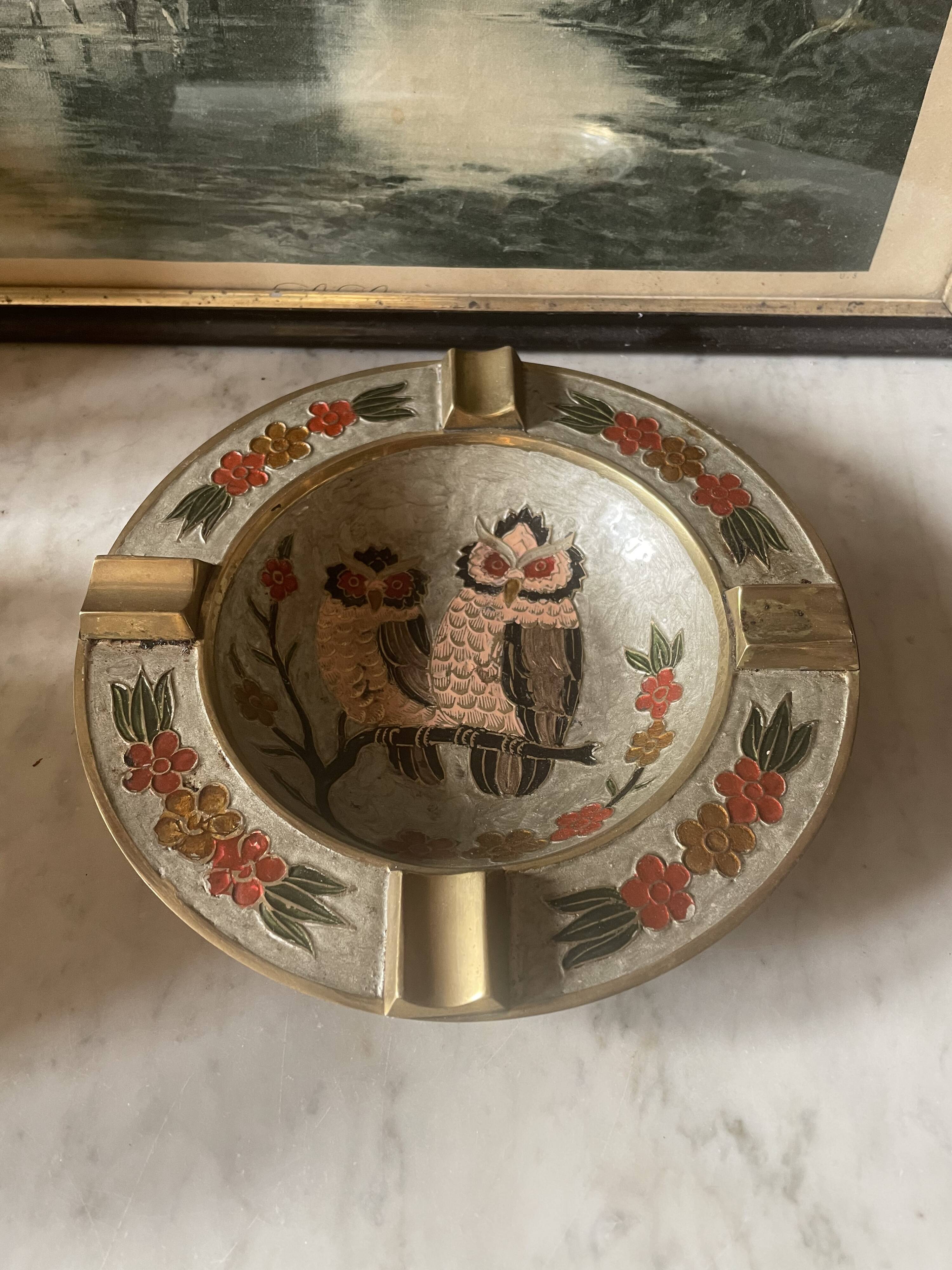 Empty brass pocket partitioned owls