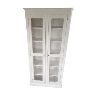 Laundry cabinet