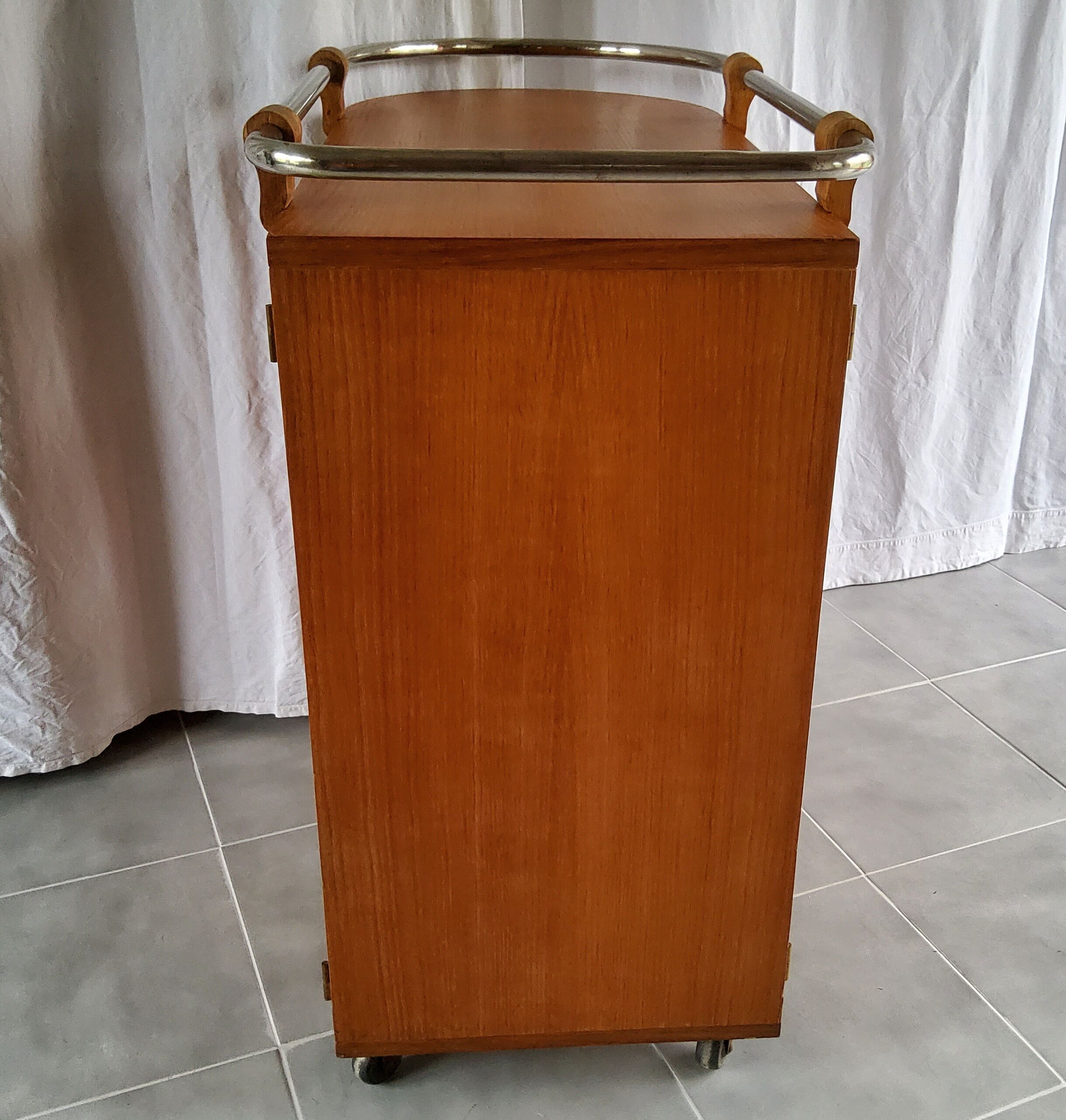 Art deco bar furniture