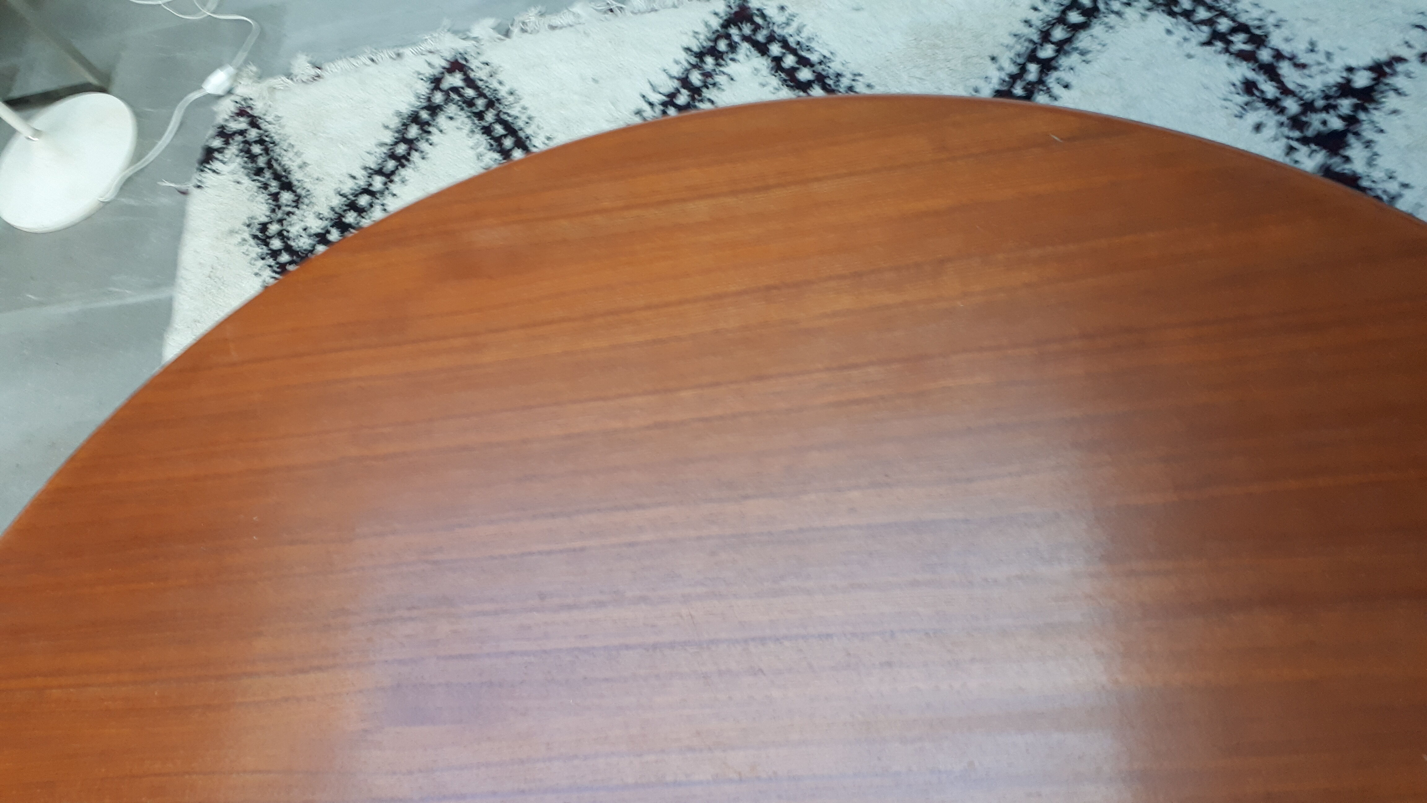 Table style scandinave en teck années 60 Baumann