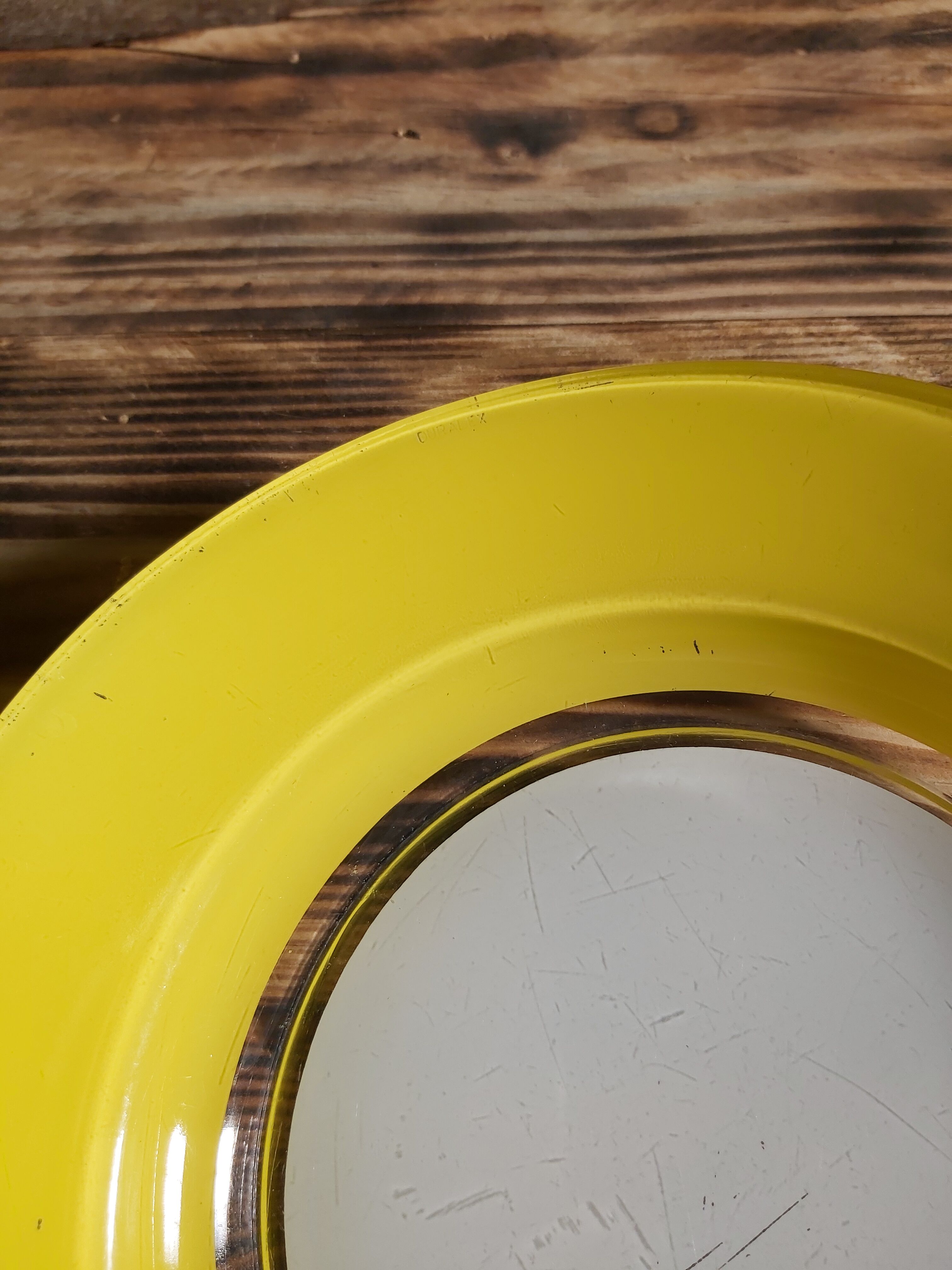 4 Duralex hollow plates